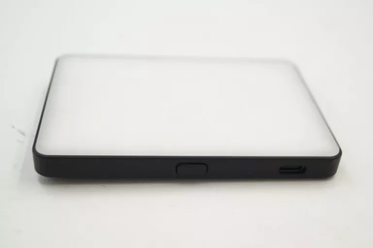 lampa-led-pocket-3000-9900k-przenosna-podreczna-akumulatorowa-fotograficzn-kod-producenta-apgh-m15