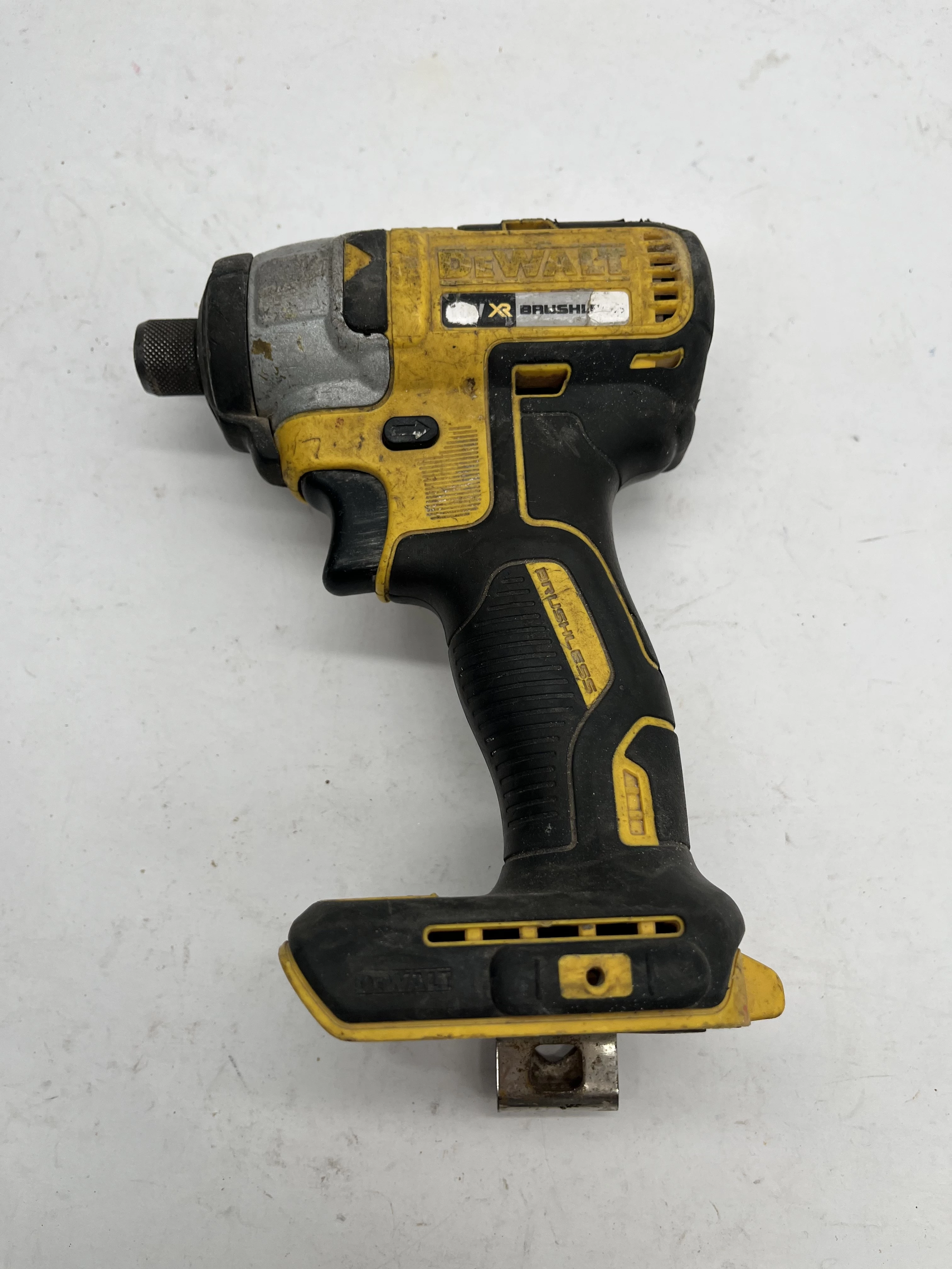 dewalt-zakretarka-dcf787-rodzaj-silnika-204657-221325