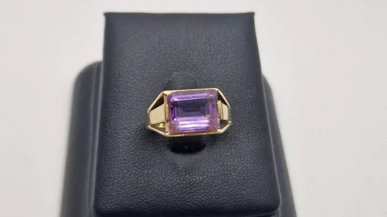 zniewalajacy-zloty-pierscionek-333-382-g-r15-stan-11323-2