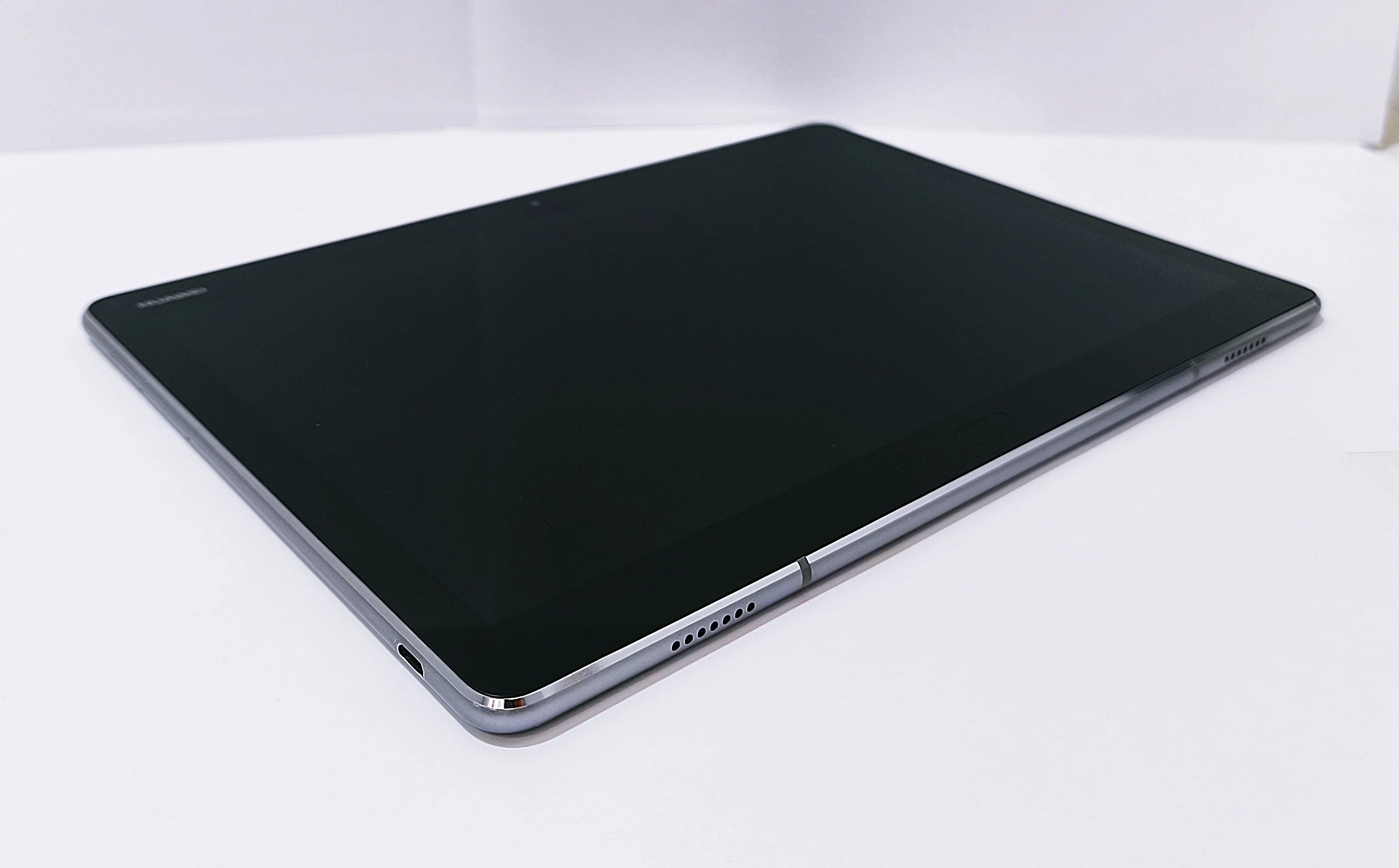 tablet-huawei-mediapad-m3-lite-10-transmisja-danych-217-1024