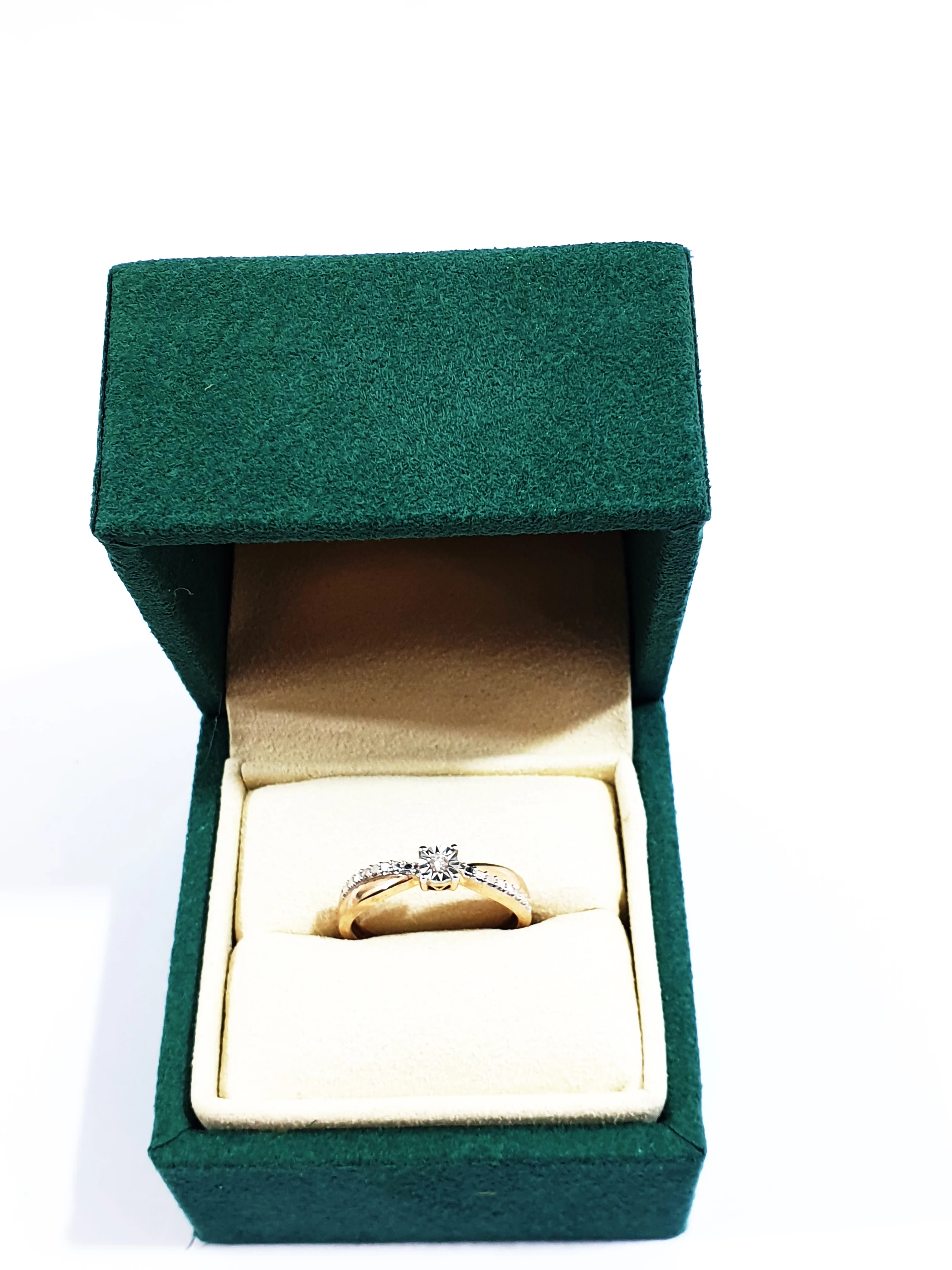 zloty-pierscionek-204g375-r14-material-15835-2