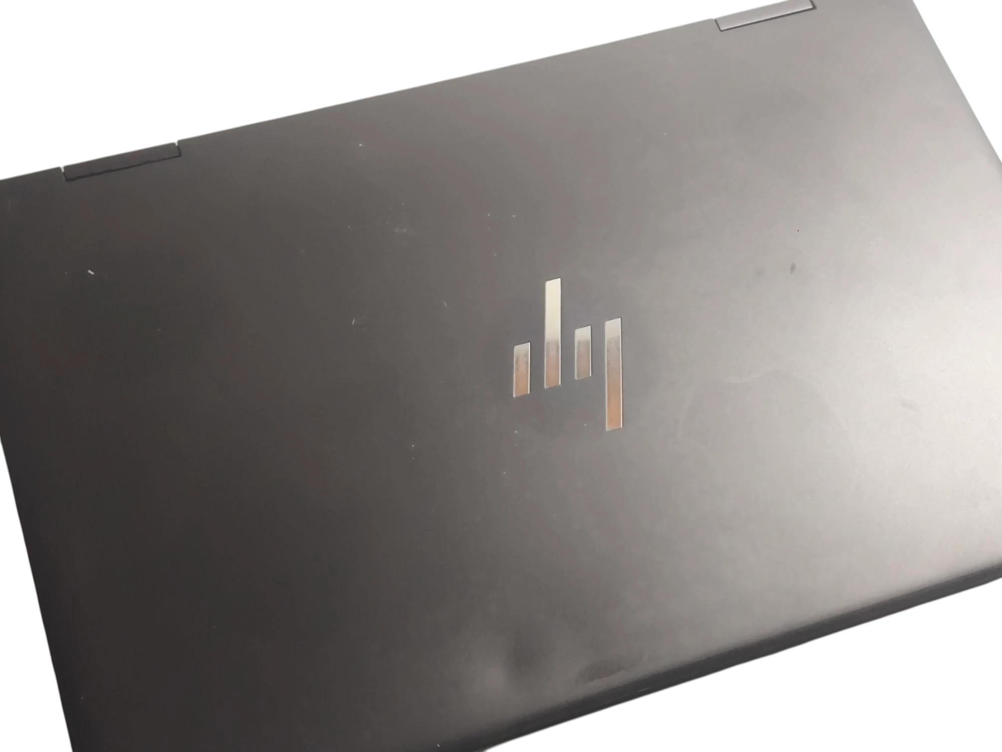 laptop-hp-envy-x360-2in1-15ey-0013dx-przekatna-ekranu-1560