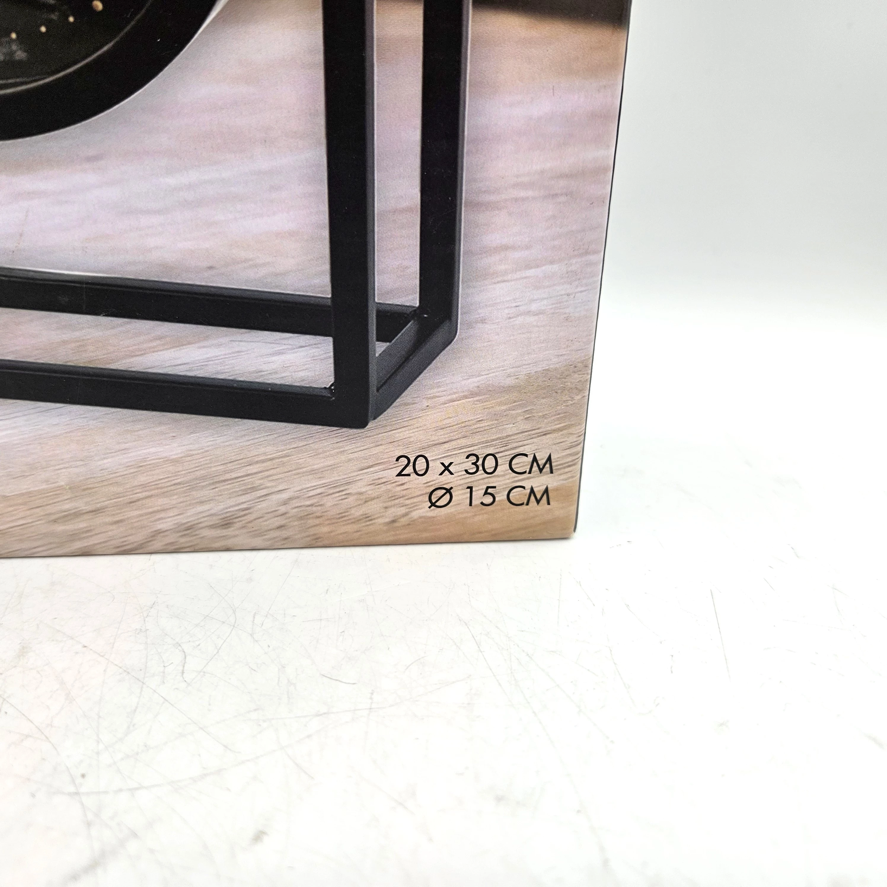 zegar-wiszacy-czarny-na-biurko-metalowy-na-stelazu-zlote-wskazowki-marka-248811-958954