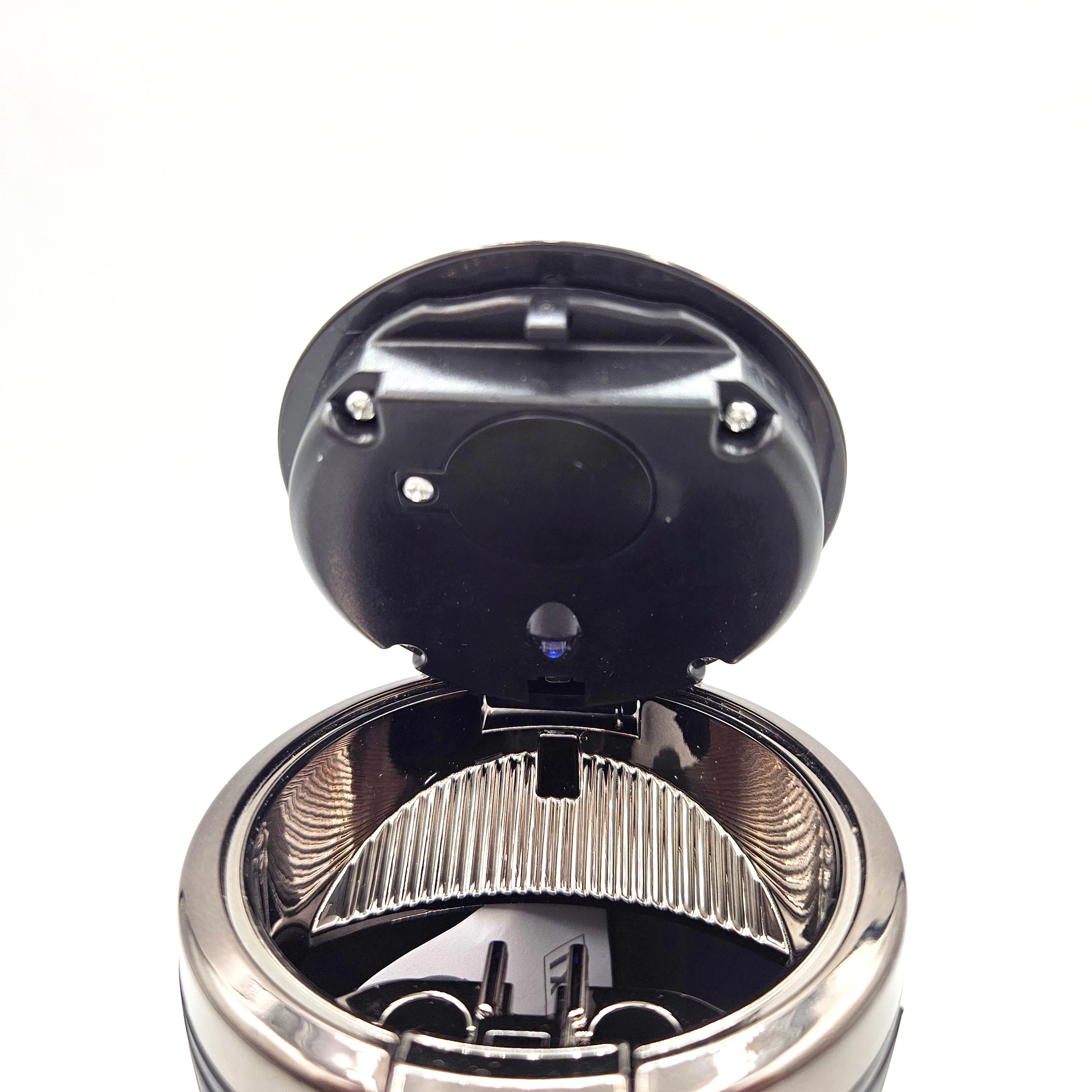 popielniczka-samochodowa-z-oswietleniem-stan-11323-2