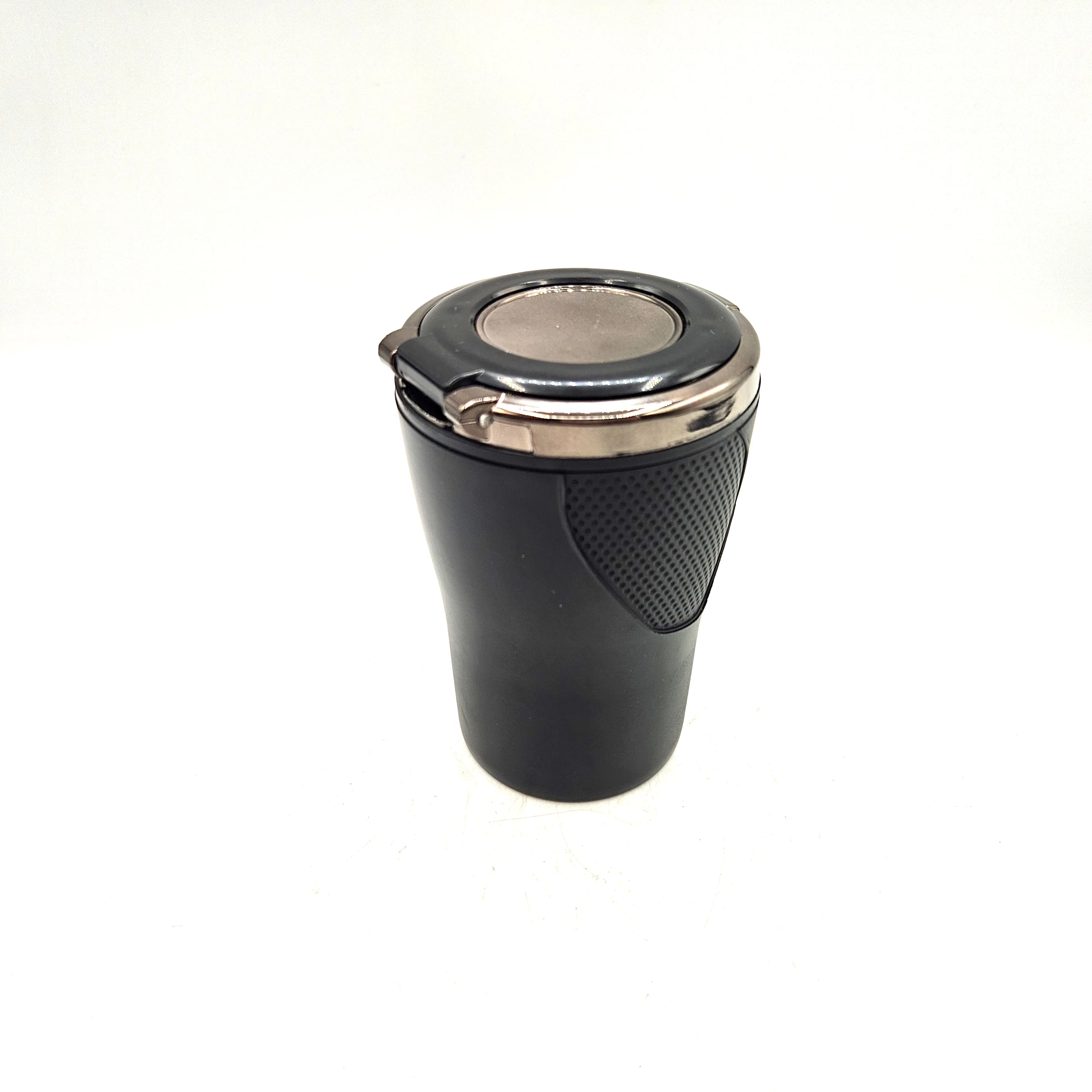 popielniczka-samochodowa-z-oswietleniem-ean-gtin-7805048115852