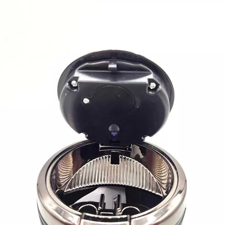 popielniczka-samochodowa-z-oswietleniem-stan-11323-2