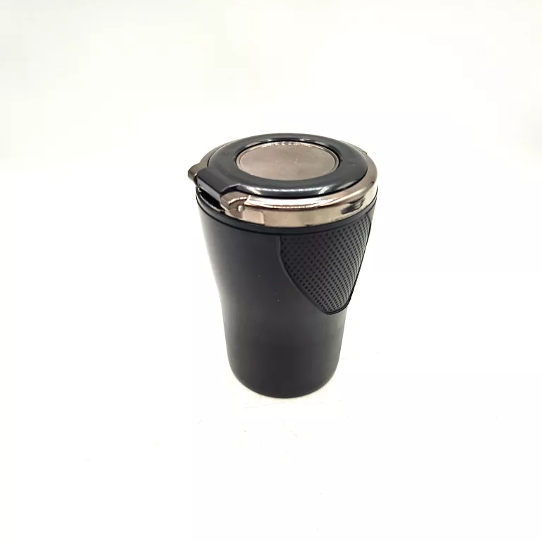 popielniczka-samochodowa-z-oswietleniem-ean-gtin-7805048115852