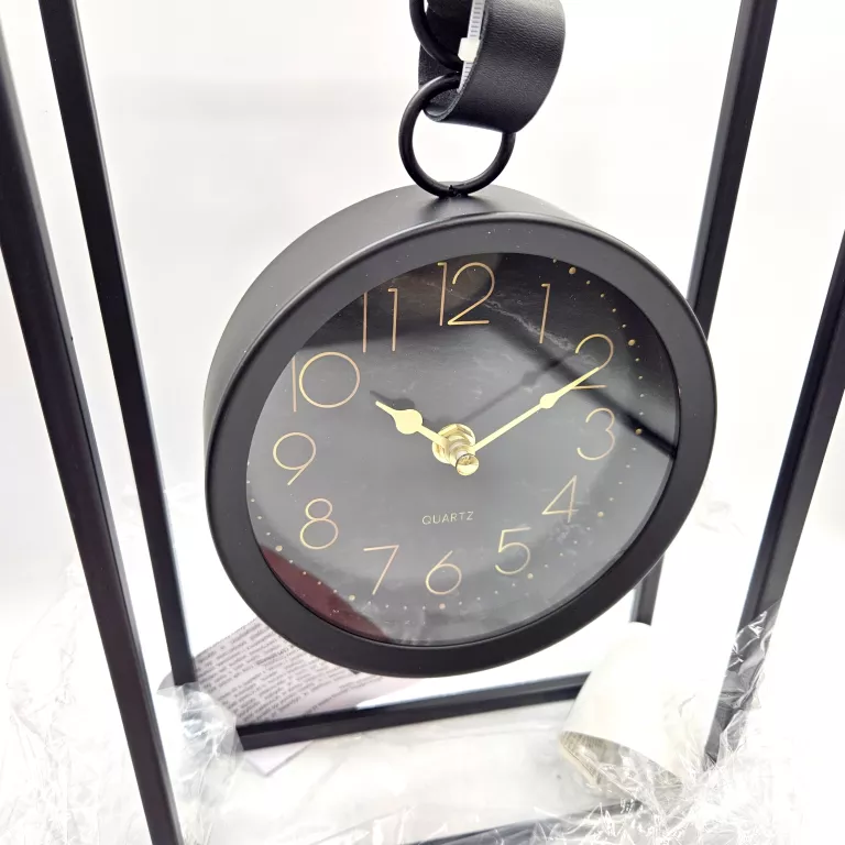 zegar-wiszacy-czarny-na-biurko-metalowy-na-stelazu-zlote-wskazowki-ean-gtin-8720573996174