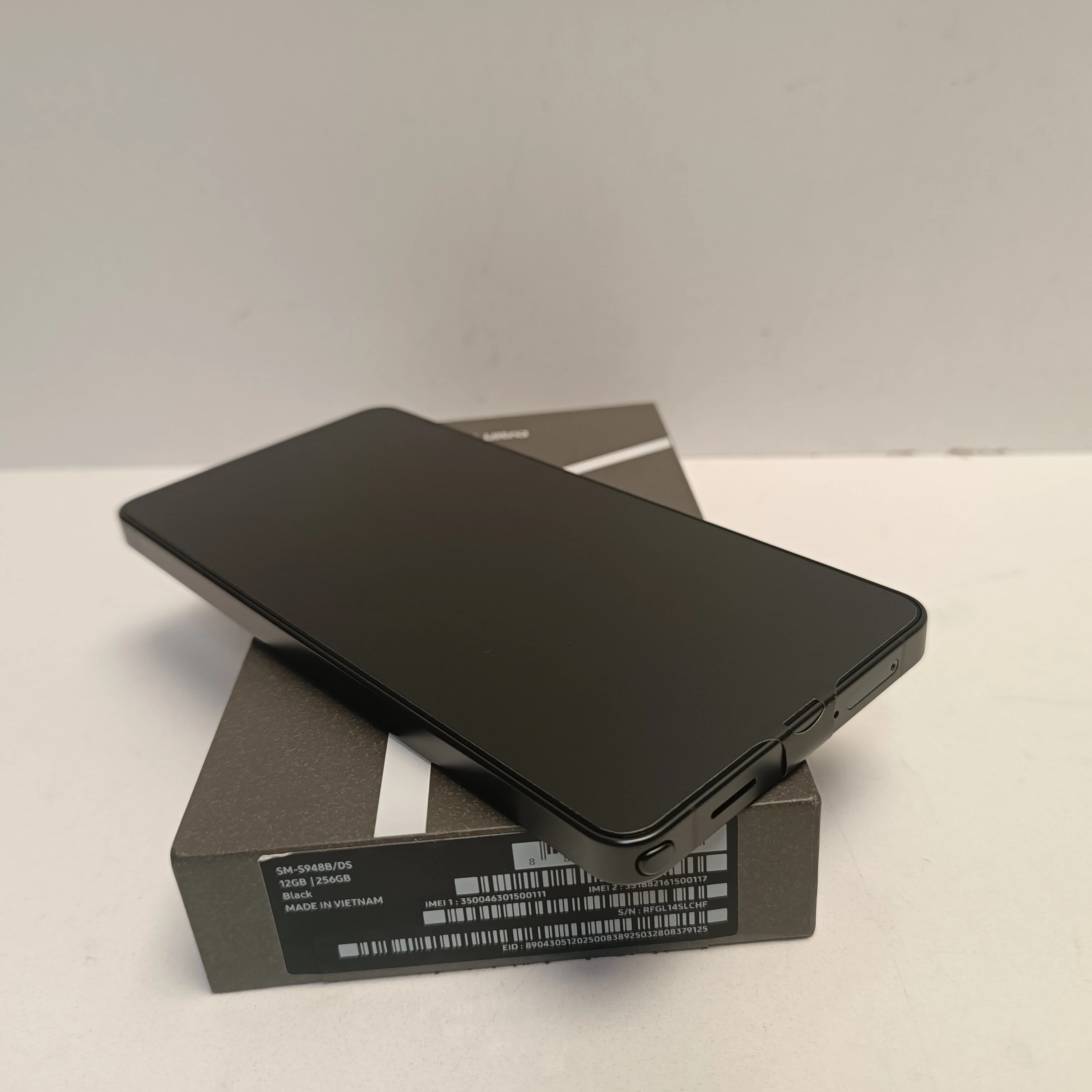 telefon-samsung-galaxy-s26-ultra-12256gb-opcje-sim-202821-213909