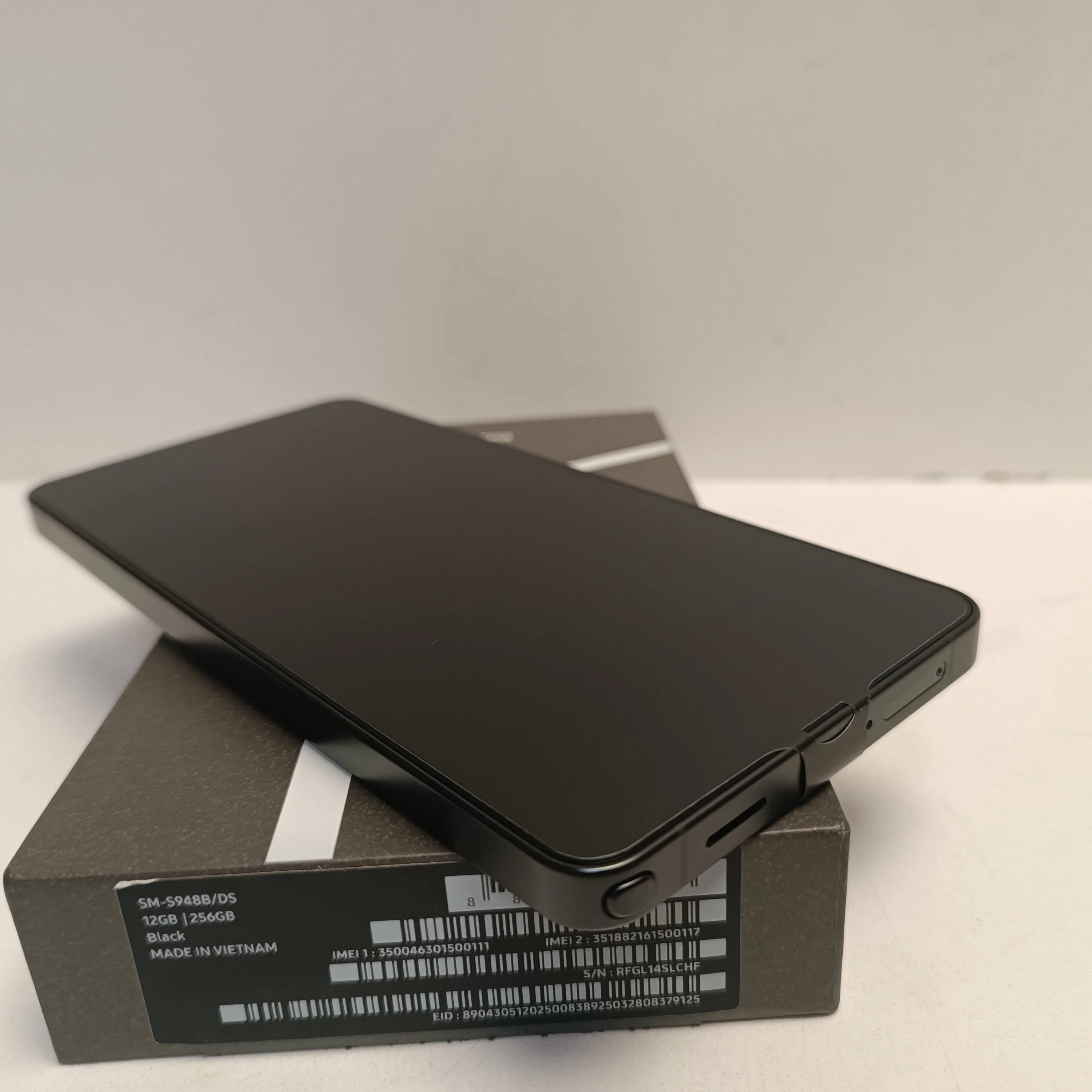 telefon-samsung-galaxy-s26-ultra-12256gb-transmisja-danych-217-2048