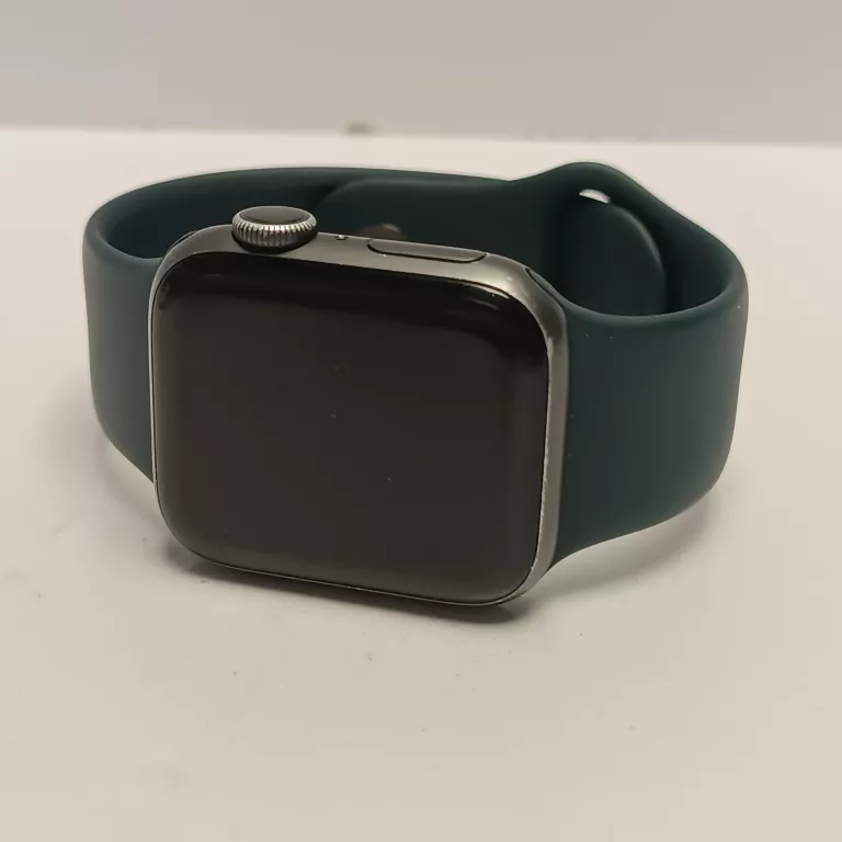 apple-watch-series-5-40-mm-model-249460-1730624