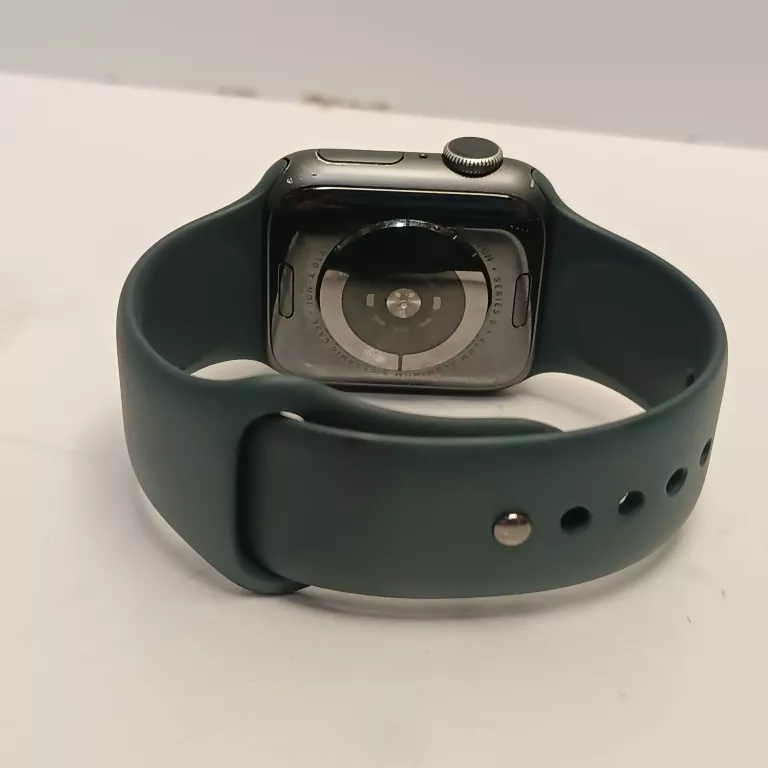 apple-watch-series-5-40-mm-material-koperty-212886-258014