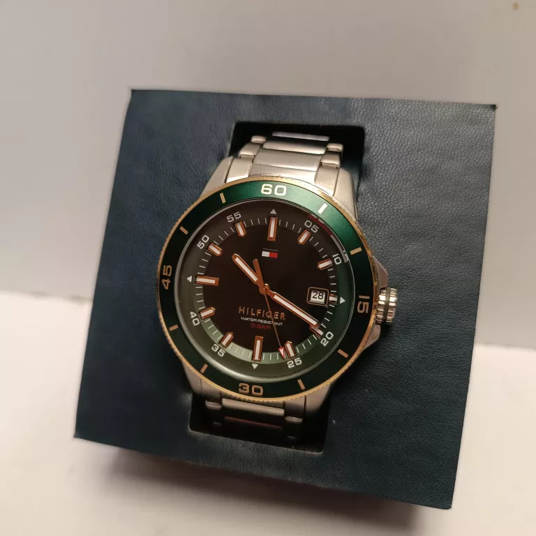 zegarek-meski-tommy-hilfiger-1792230-remy-zielona-tarcza-srebrna-bransolet-mechanizm-18738-1