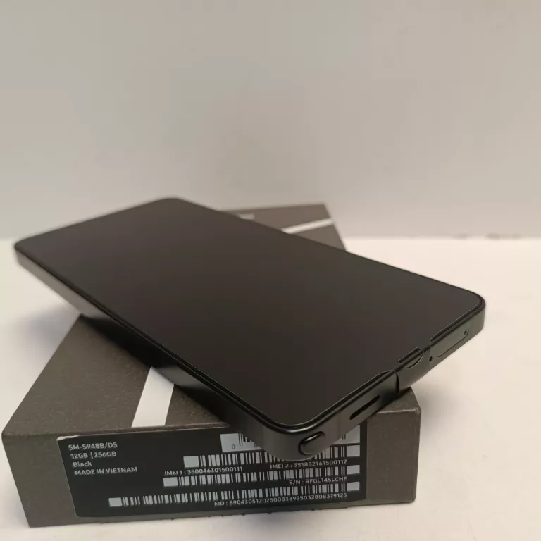 telefon-samsung-galaxy-s26-ultra-12256gb-transmisja-danych-217-2048