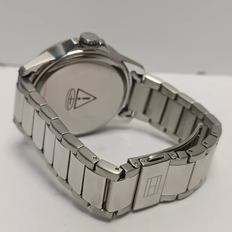 zegarek-meski-tommy-hilfiger-1792230-remy-zielona-tarcza-srebrna-bransolet-marka-248811-1947761