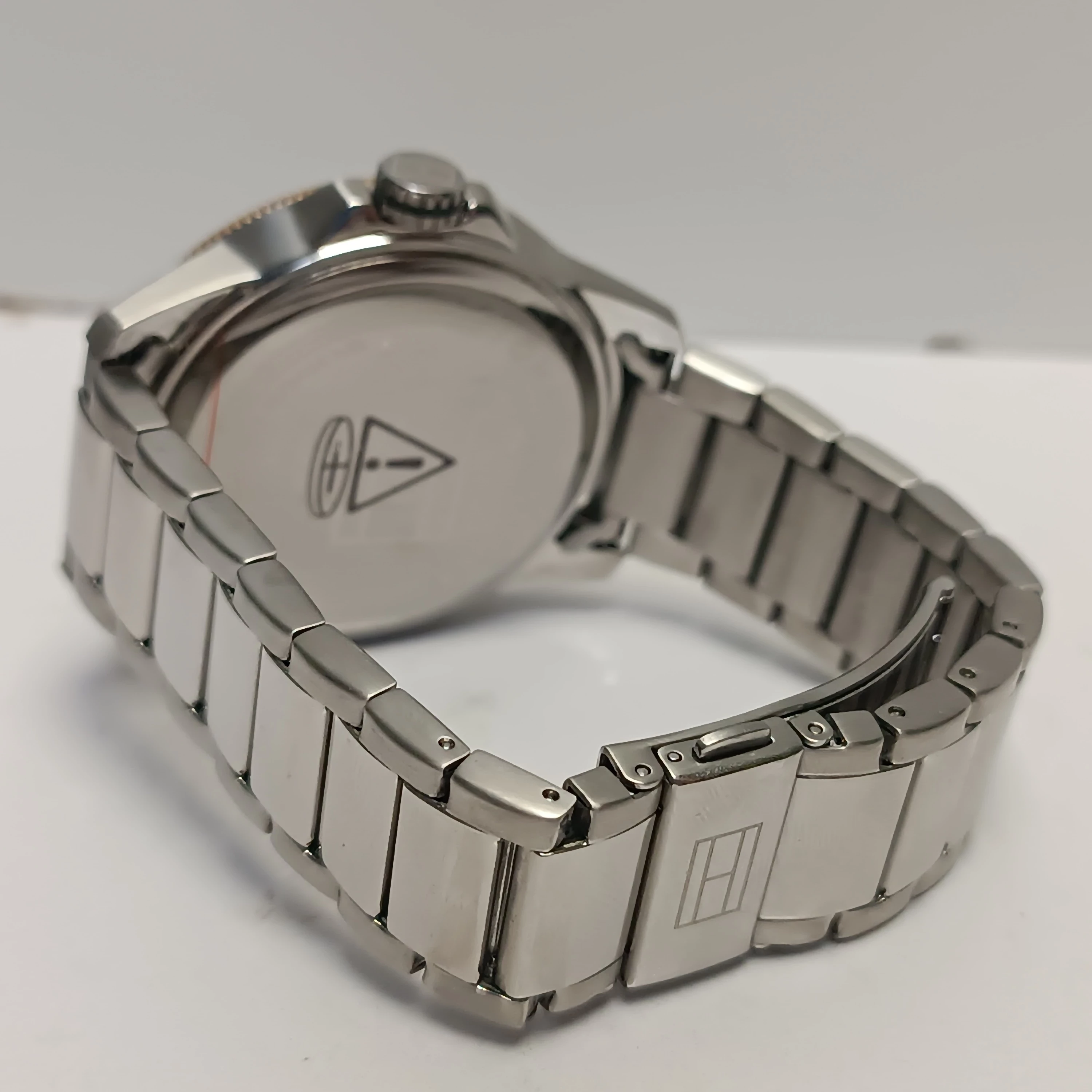 zegarek-meski-tommy-hilfiger-1792230-remy-zielona-tarcza-srebrna-bransolet-marka-248811-1947761