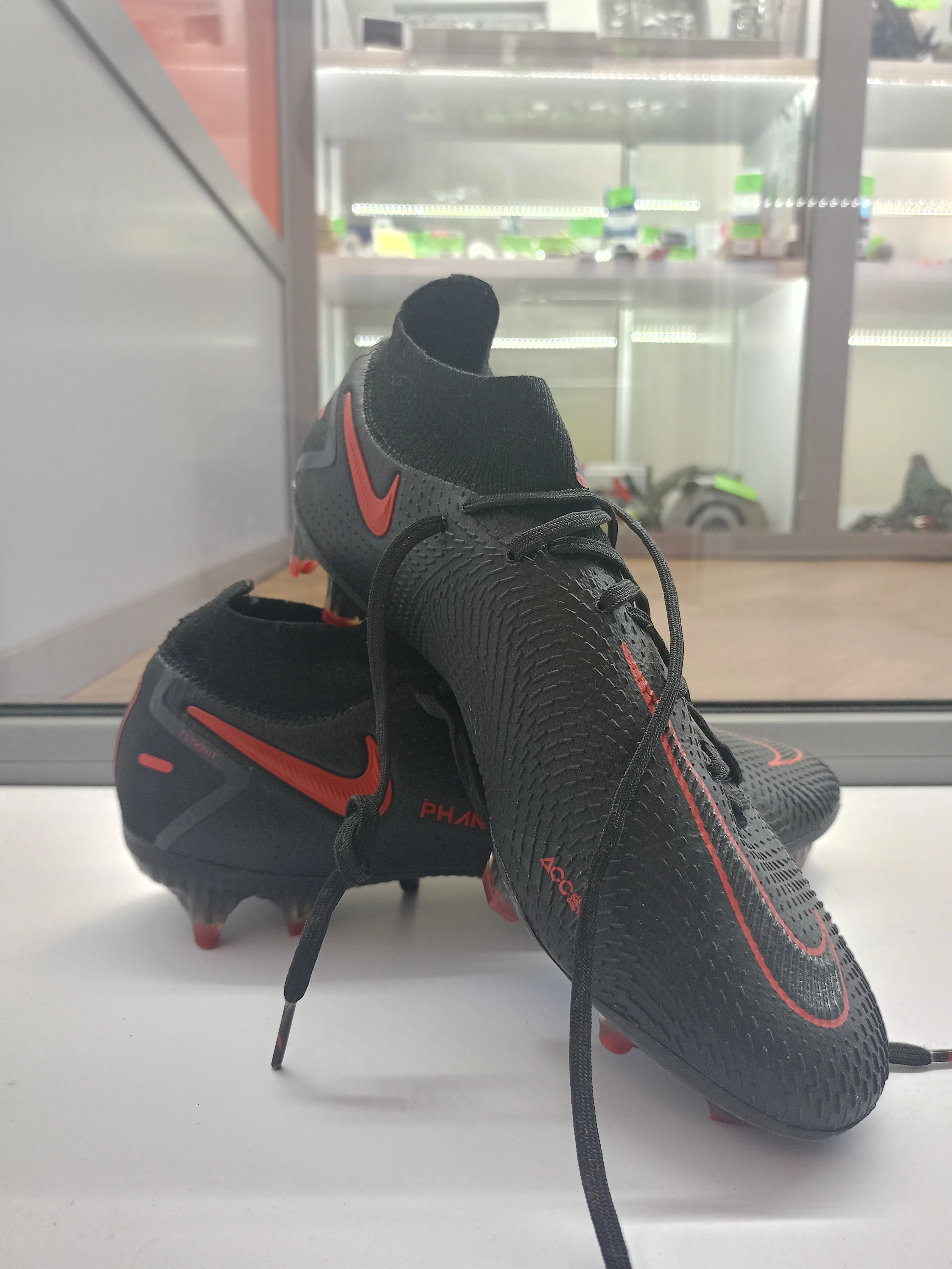 buty-nike-korki-cw6589-060-r-405-stan-11323-2