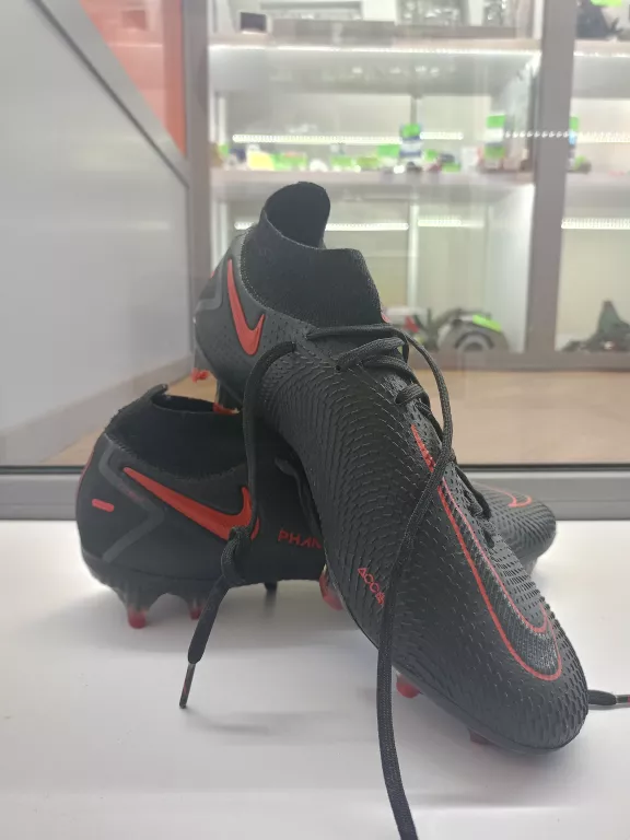 buty-nike-korki-cw6589-060-r-405-stan-11323-2