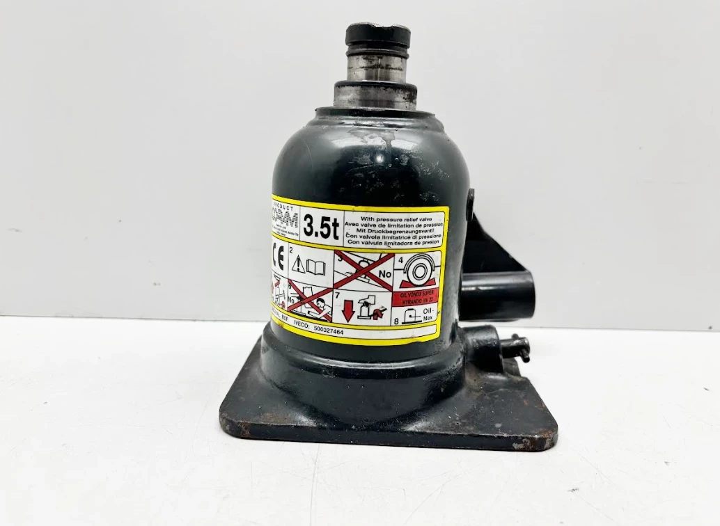 podnosnik-iveco-daily-hydrauliczny-35-t-daszynskiego-22-wroclaw-gracja