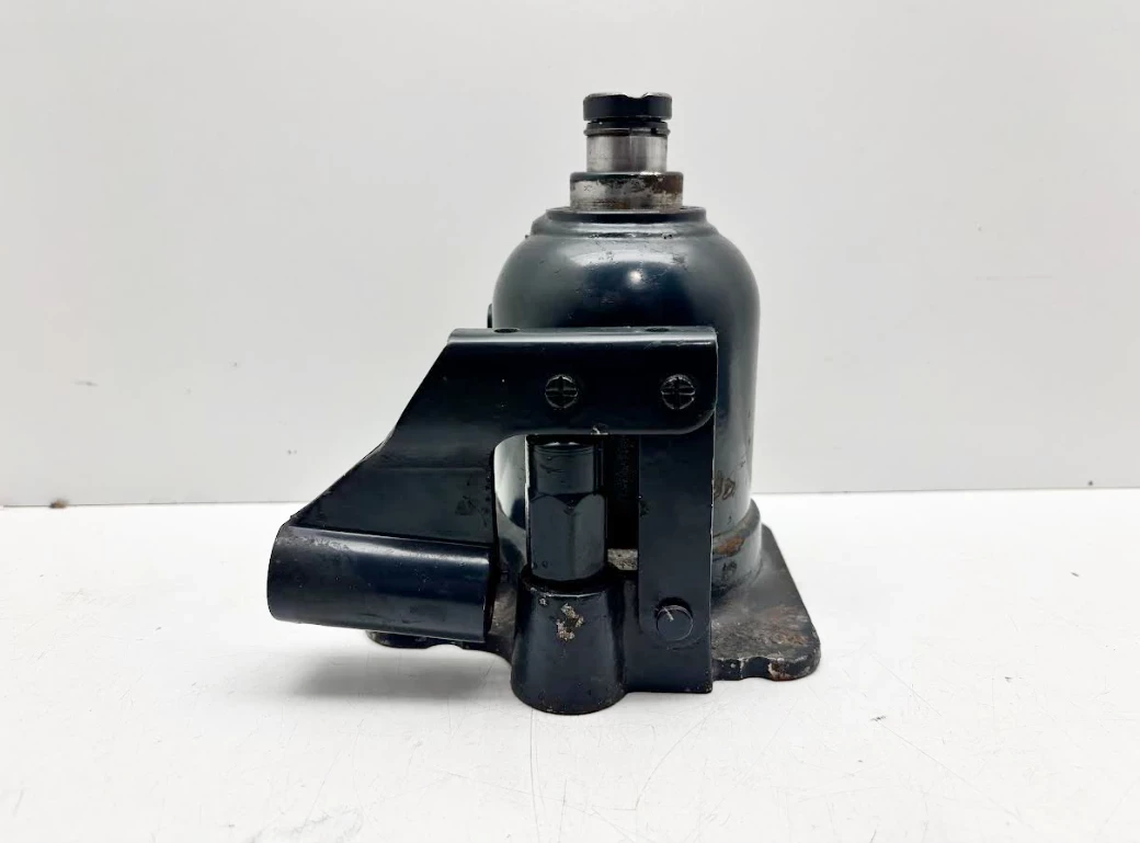podnosnik-iveco-daily-hydrauliczny-35-t-stan-11323-2