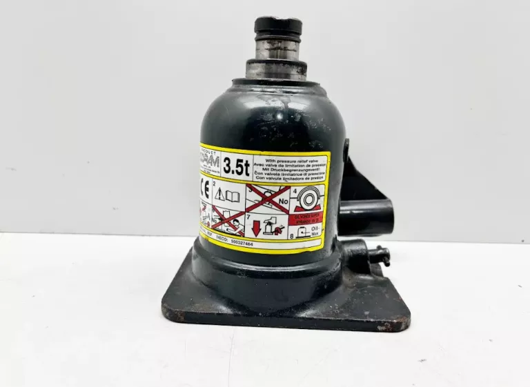 podnosnik-iveco-daily-hydrauliczny-35-t-daszynskiego-22-wroclaw-gracja