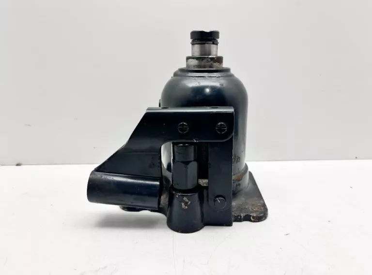 podnosnik-iveco-daily-hydrauliczny-35-t-stan-11323-2