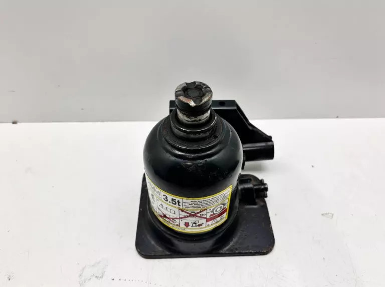 podnosnik-iveco-daily-hydrauliczny-35-t-rodzaj-skrzyni-129917-385025