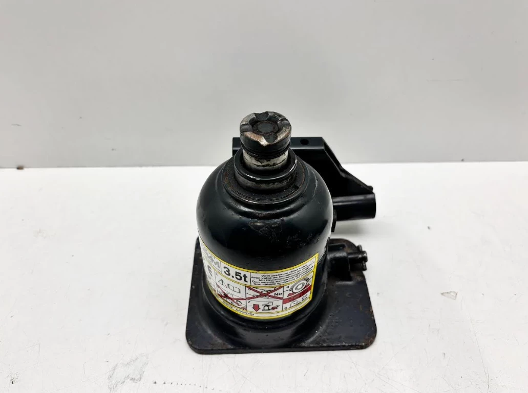 podnosnik-iveco-daily-hydrauliczny-35-t-rodzaj-skrzyni-129917-385025