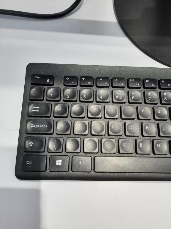 komputer-aio-lenovo-m810z-cpug4560-typ-dysku-twardego-201769-208985