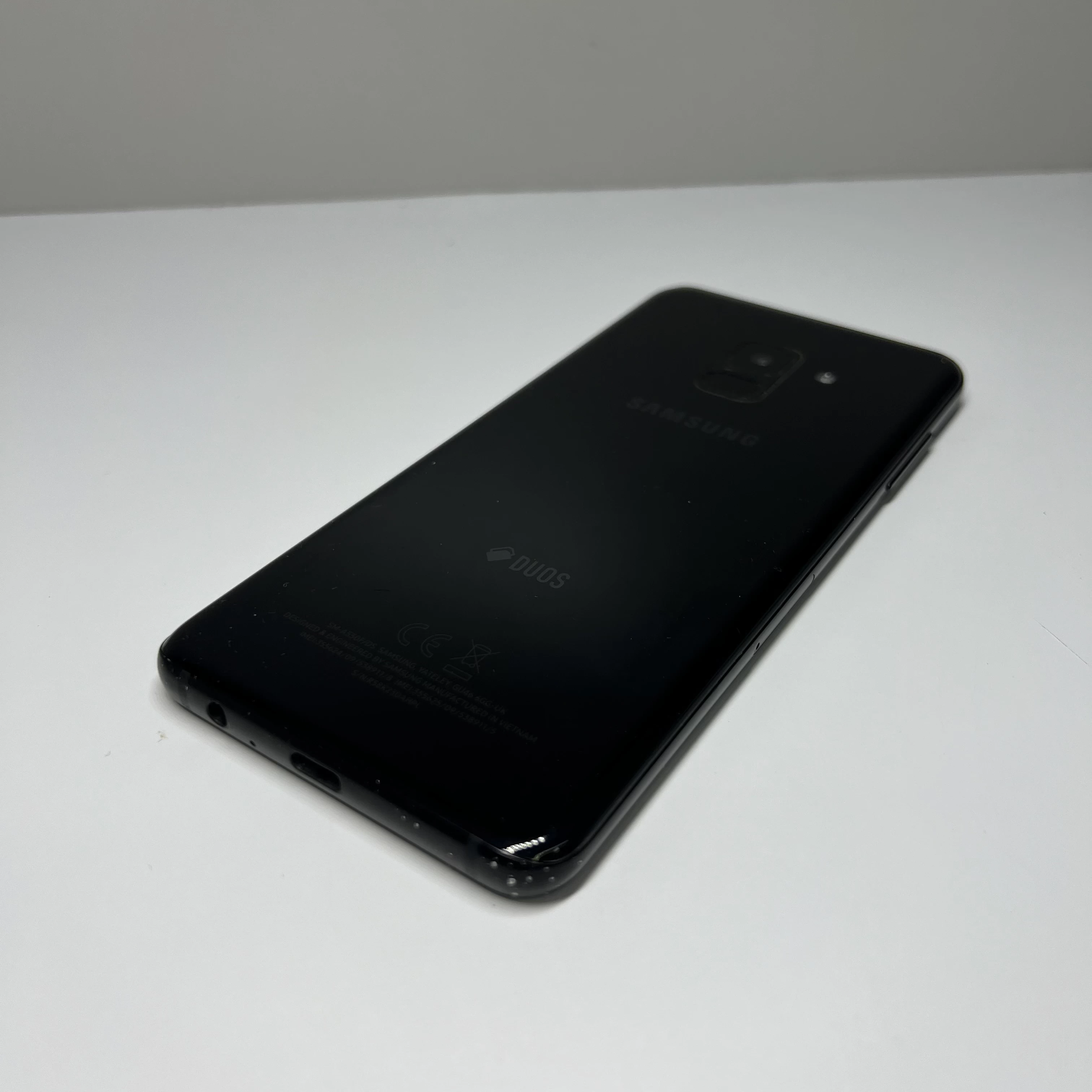 samsung-galaxy-a8-432gb-przekatna-ekranu-560