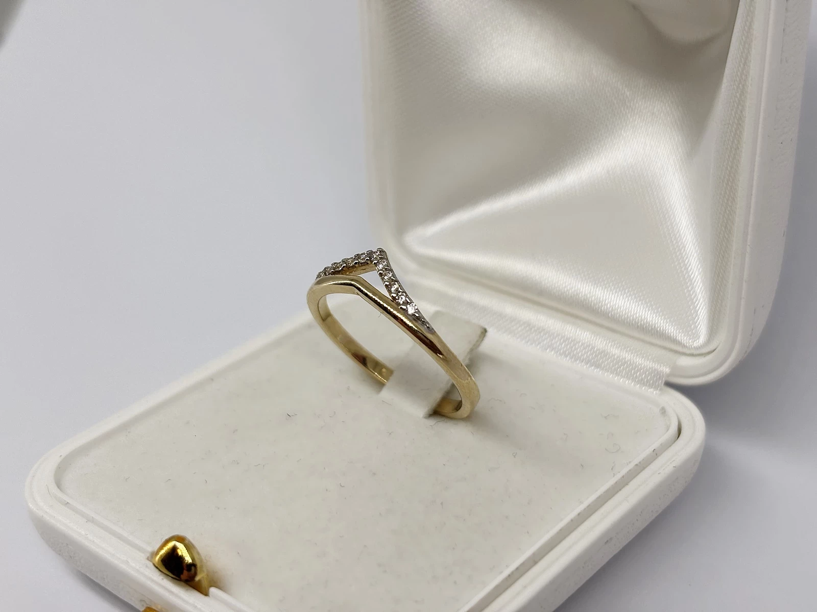 zloty-pierscionek-korona-227g-pr585-material-15835-2