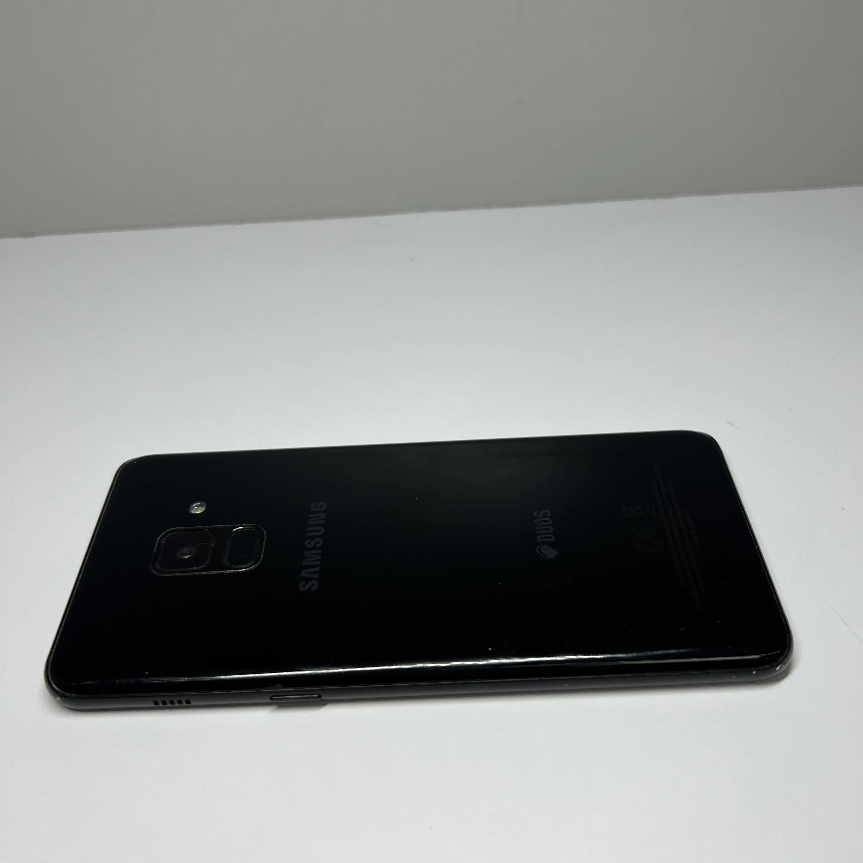 samsung-galaxy-a8-432gb-wbudowana-pamiec-202869-214197