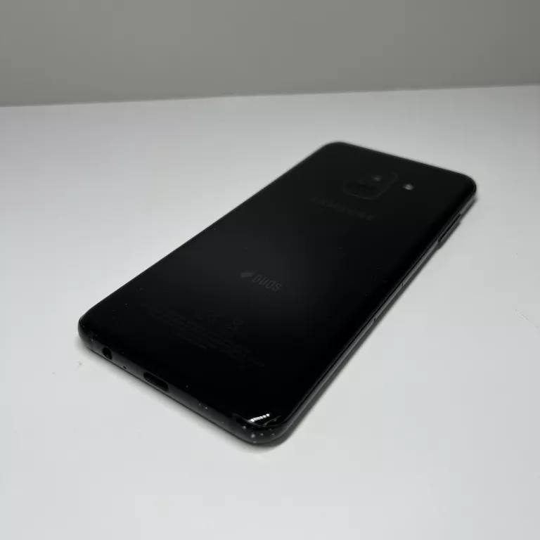 samsung-galaxy-a8-432gb-przekatna-ekranu-560