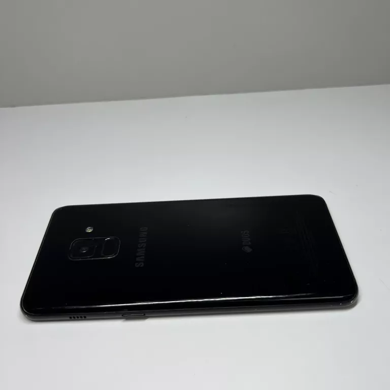 samsung-galaxy-a8-432gb-wbudowana-pamiec-202869-214197