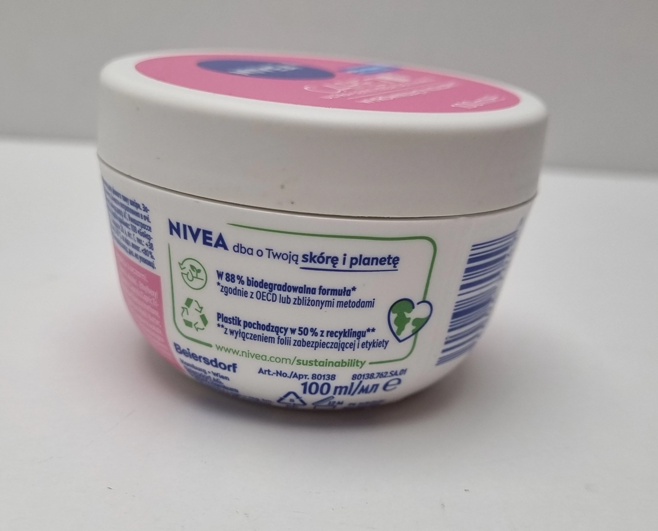 nivea-care-7w1-wyrownujacy-koloryt-100ml-stan-11323-1