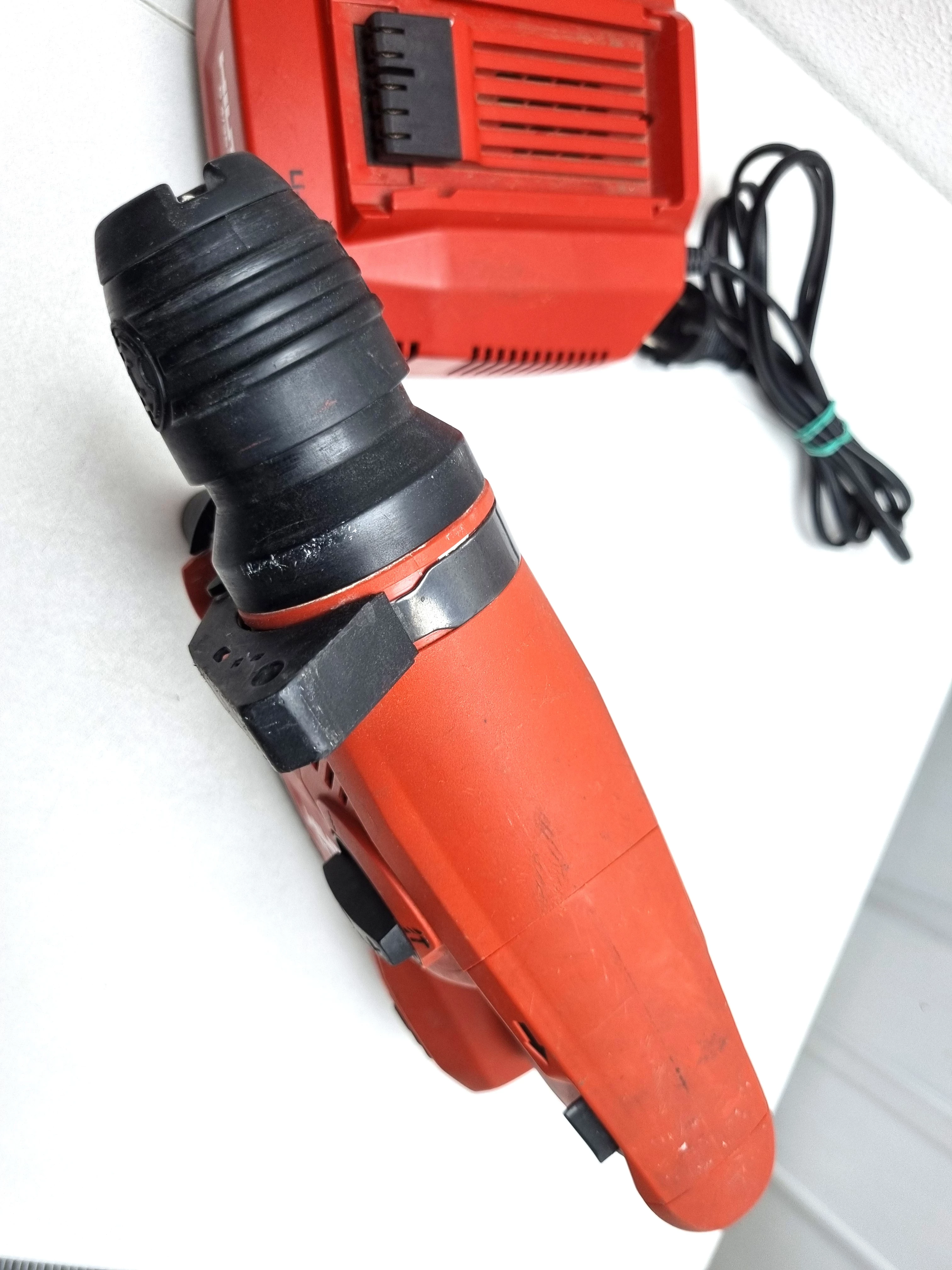 mlotowiertarka-aku-hilti-te-4-a22-aku-ladowarka-typ-uchwytu-128474-1