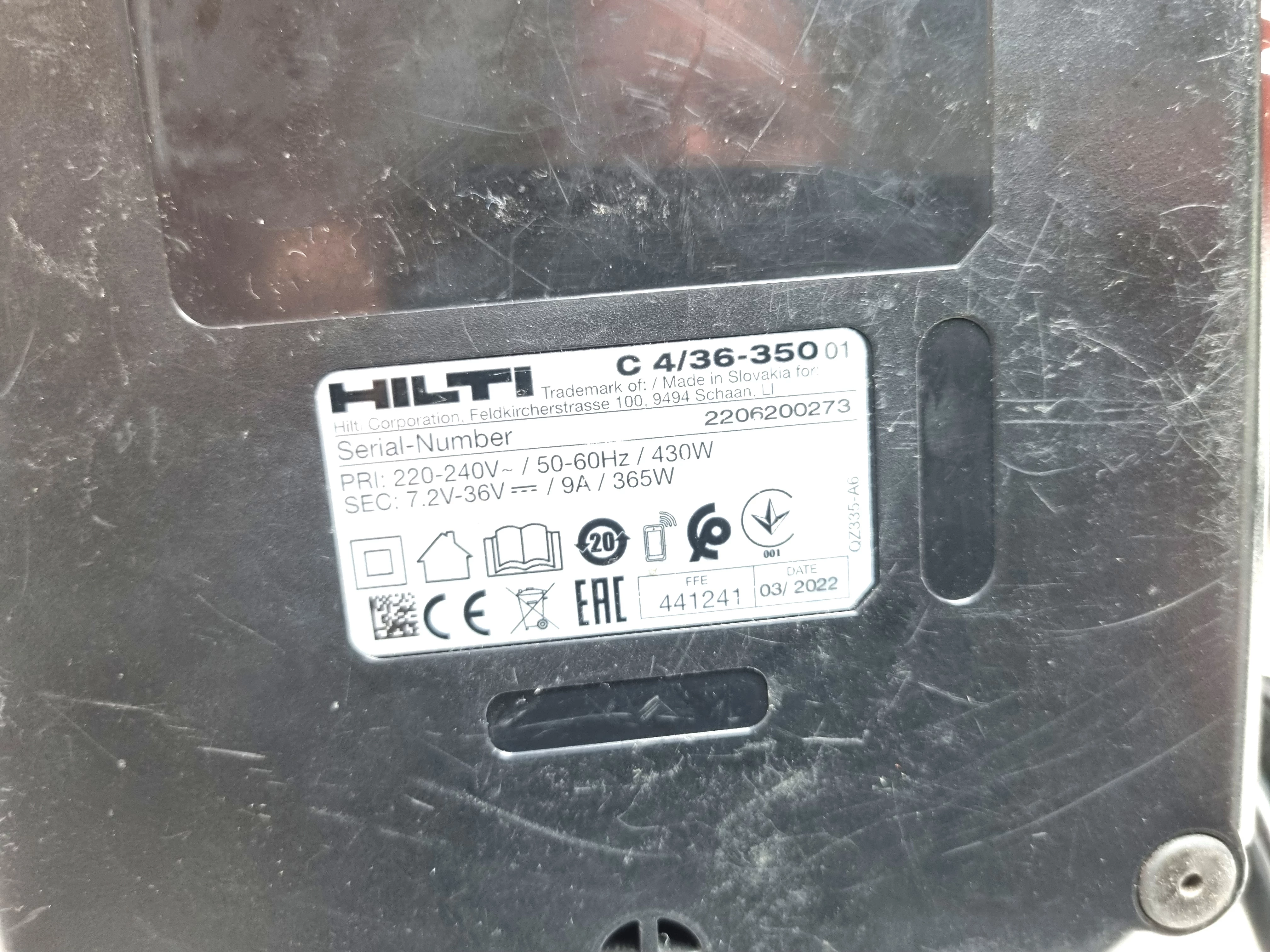 mlotowiertarka-aku-hilti-te-4-a22-aku-ladowarka-napiecie-zasilania-2200