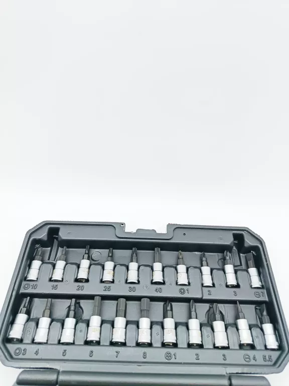 zestaw-narzedzi-niteo-skrzynka-stan-11323-2