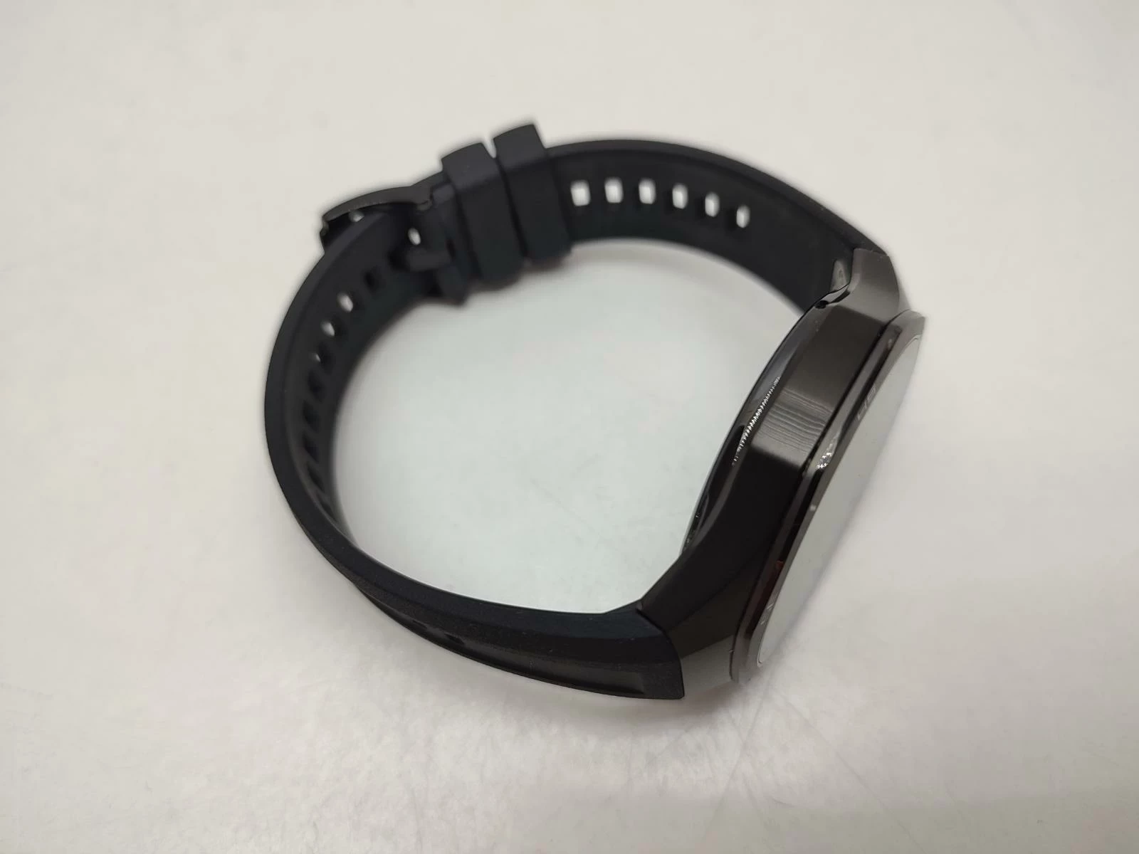 smartwatch-huawei-watch-gt-5-pro-z-ladowarka-w-pudelku-model-249460-1923594