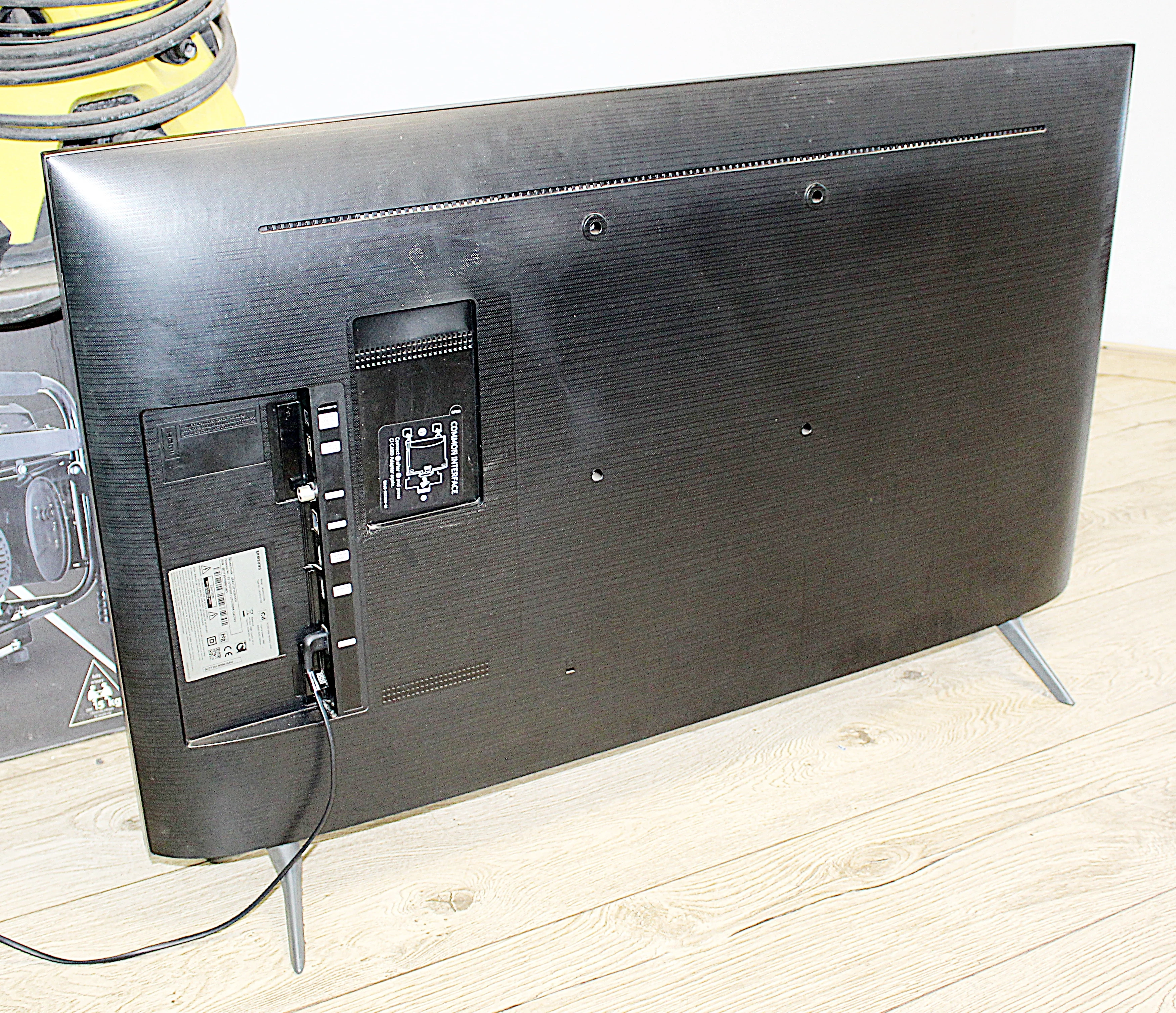 telewizor-led-samsung-ue43tu7102lkxxh-43-format-hd-129294-1