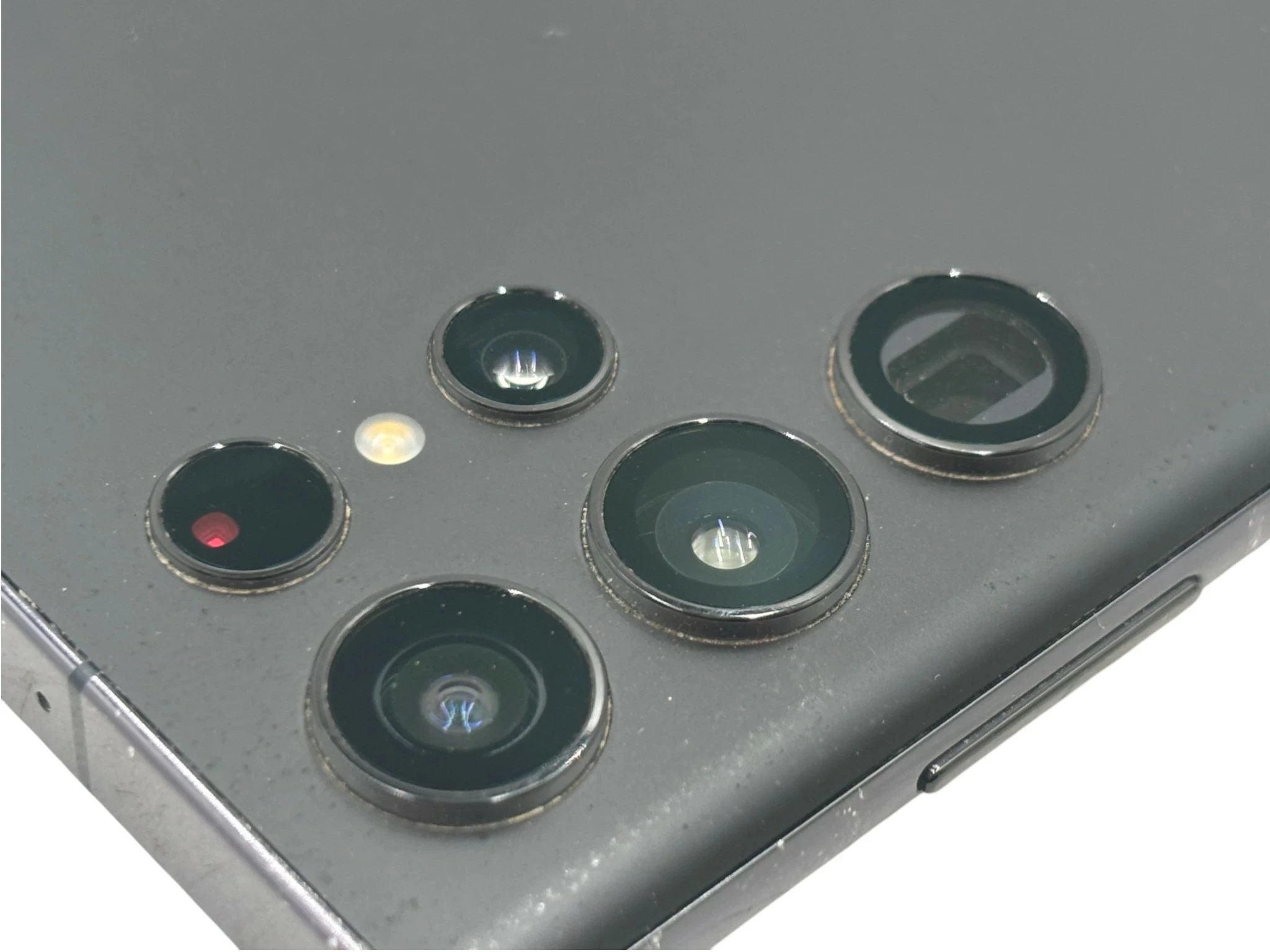 telefon-samsung-galaxy-s22-ultra-5g-8128gb-68-120-hz-5000mah-czarny-przekatna-ekranu-680