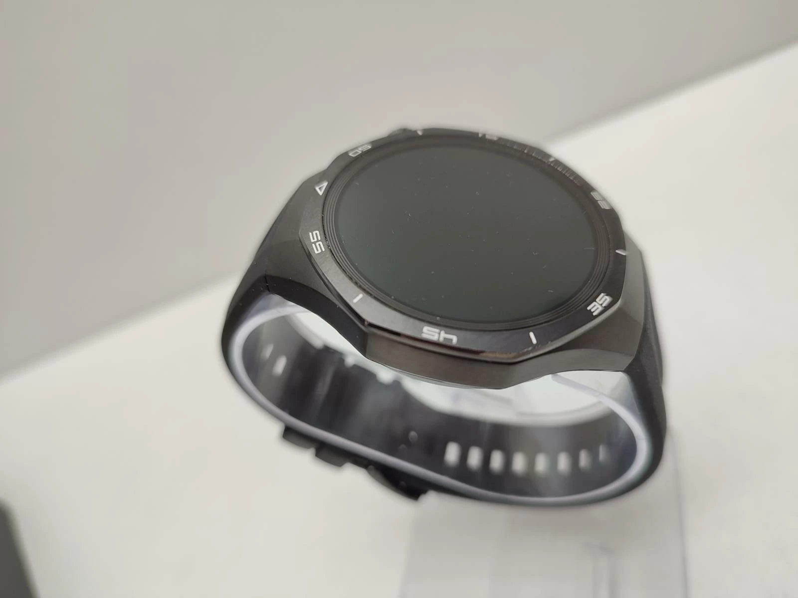 smartwatch-huawei-watch-gt-5-pro-z-ladowarka-w-pudelku-rodzaj-231461-360429