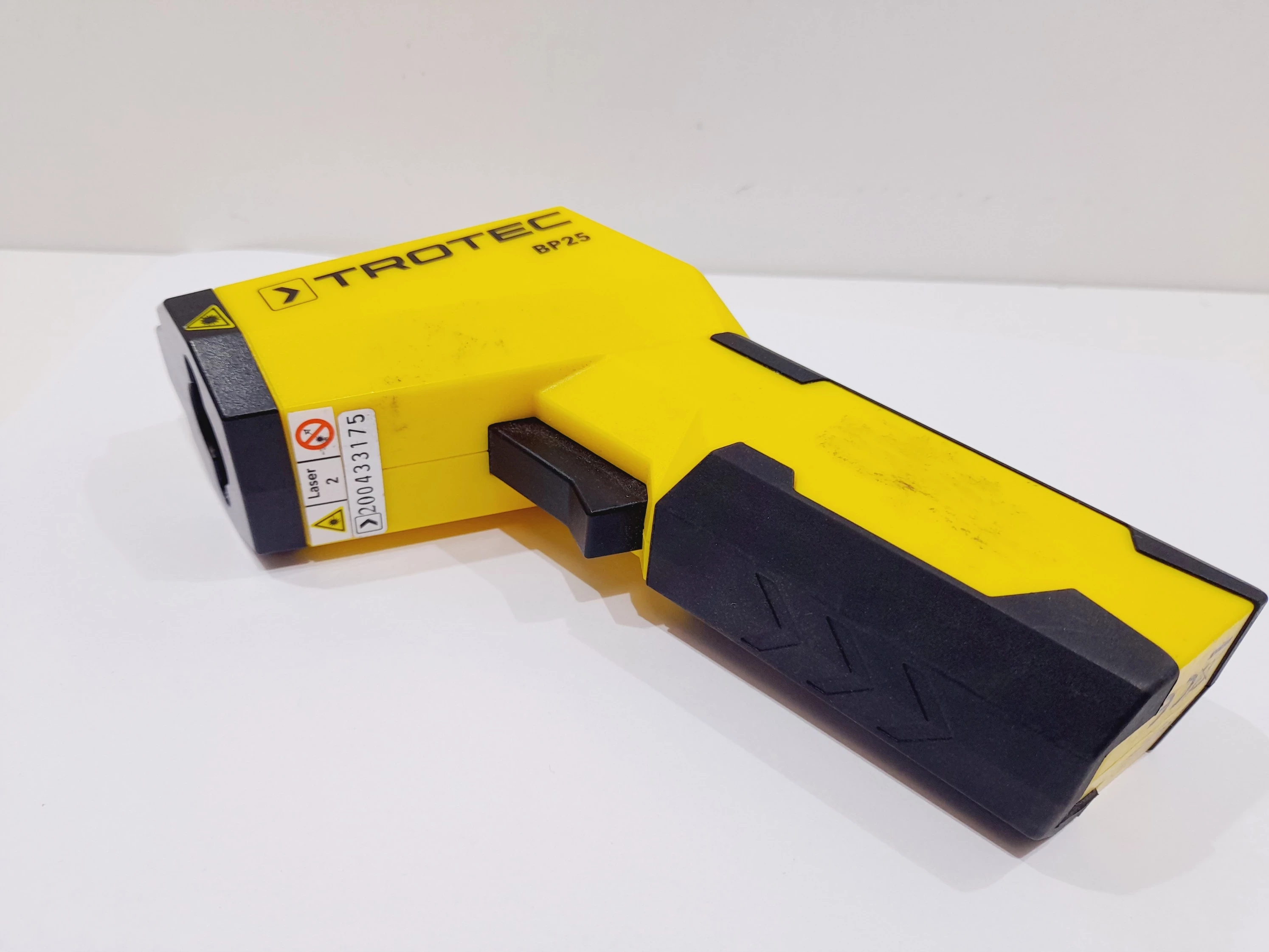 pirometr-termometr-bezkontaktowy-laserowy-kod-producenta-468689147