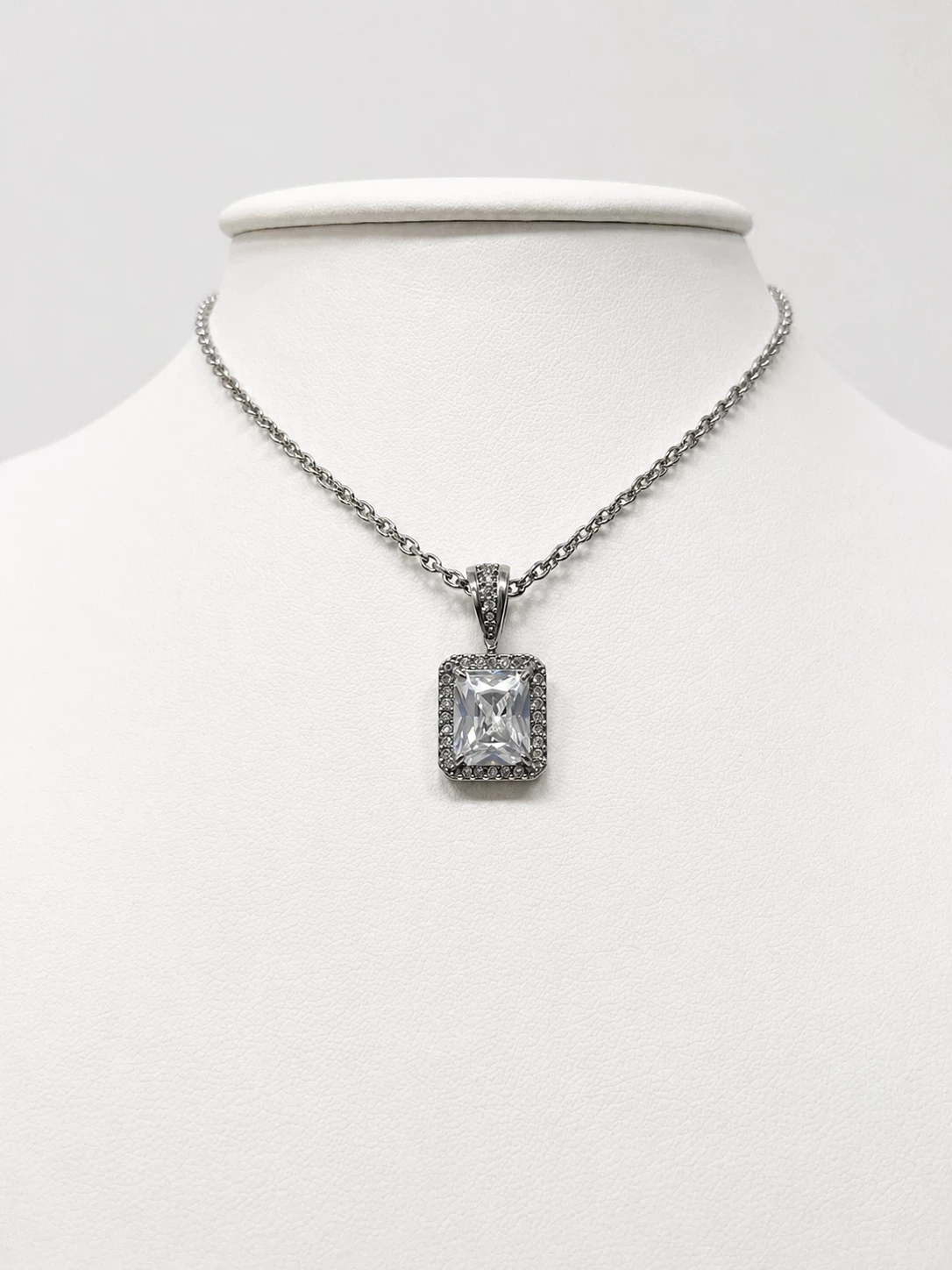 cudowna-celebrytka-naszyjnik-ze-krysztalem-blueberry-cp-20456-kamien-17088-4194304