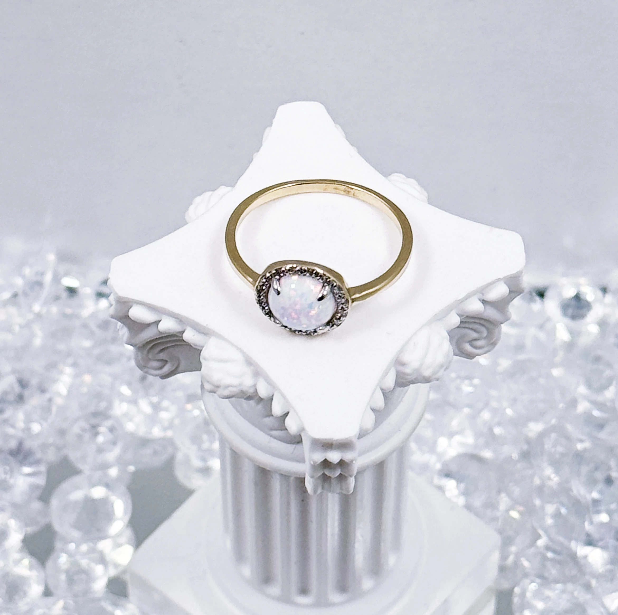 sliczny-zloty-pierscionek-z-kamieniem-14-karatowy-r13-stan-11323-238058