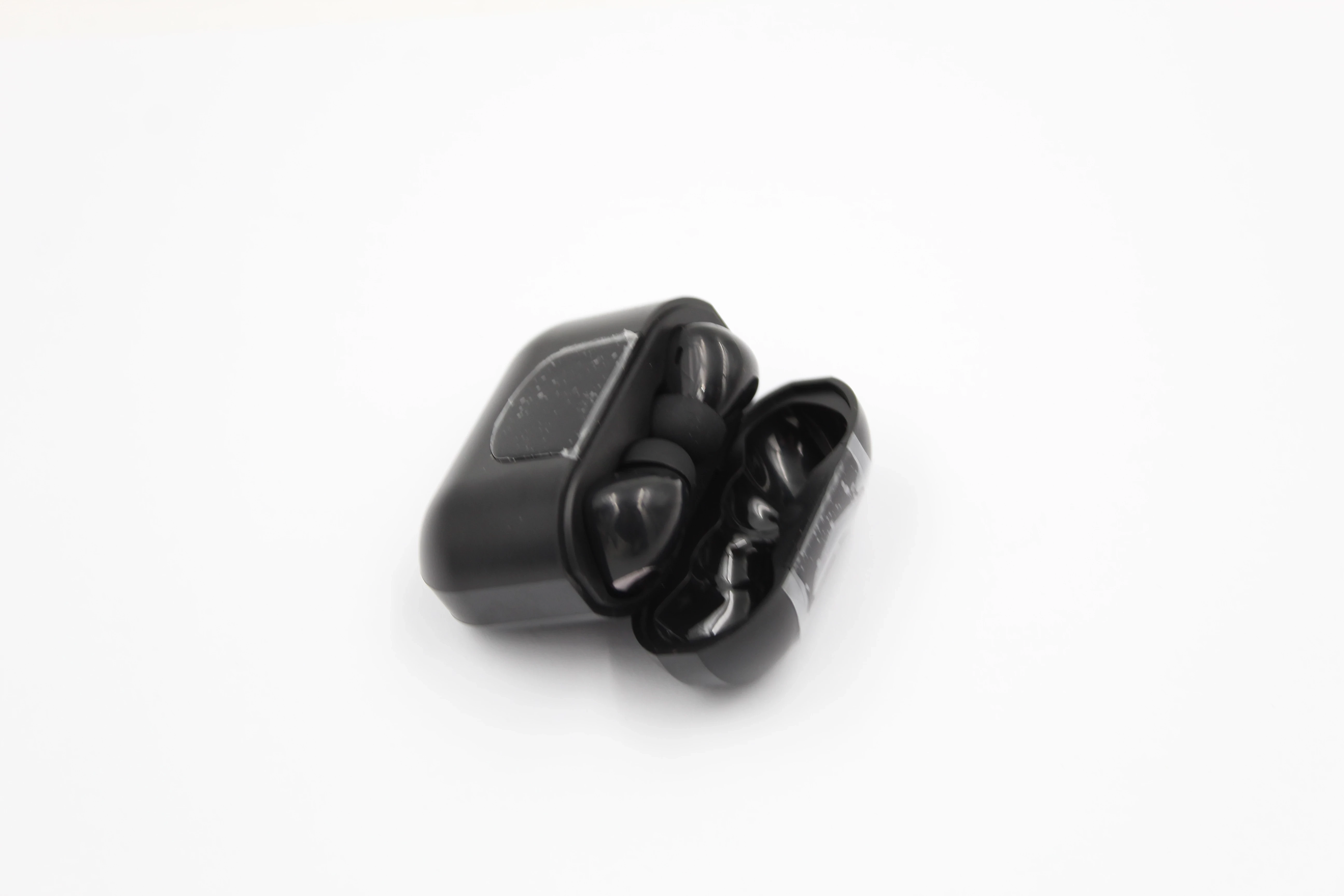 sluchawki-bezprzewode-douszne-jak-nowe-tws-k06-stan-11323-2