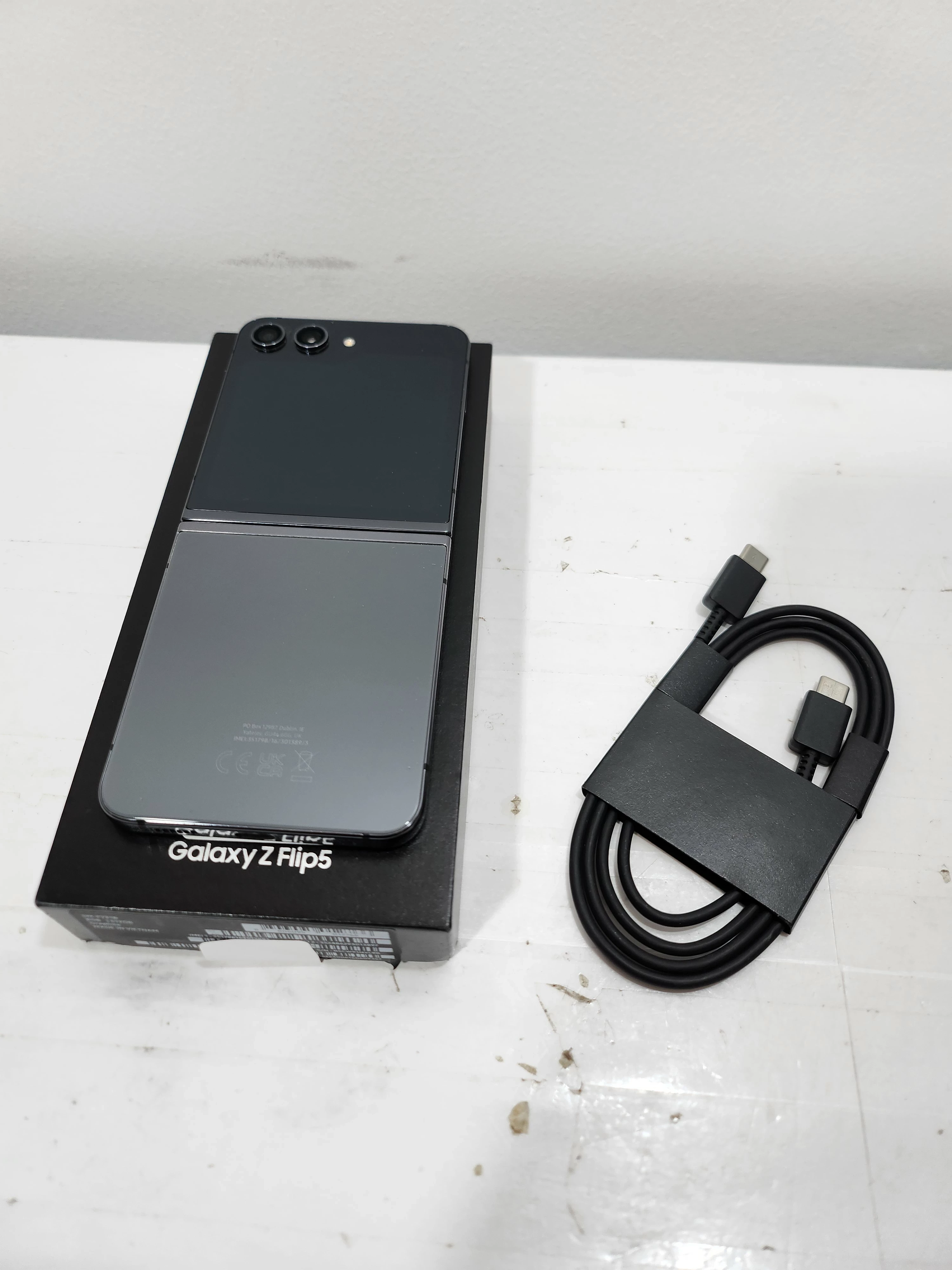 telefon-samsung-galaxy-z-flip-5-kod-producenta-sm-f731bzaheue