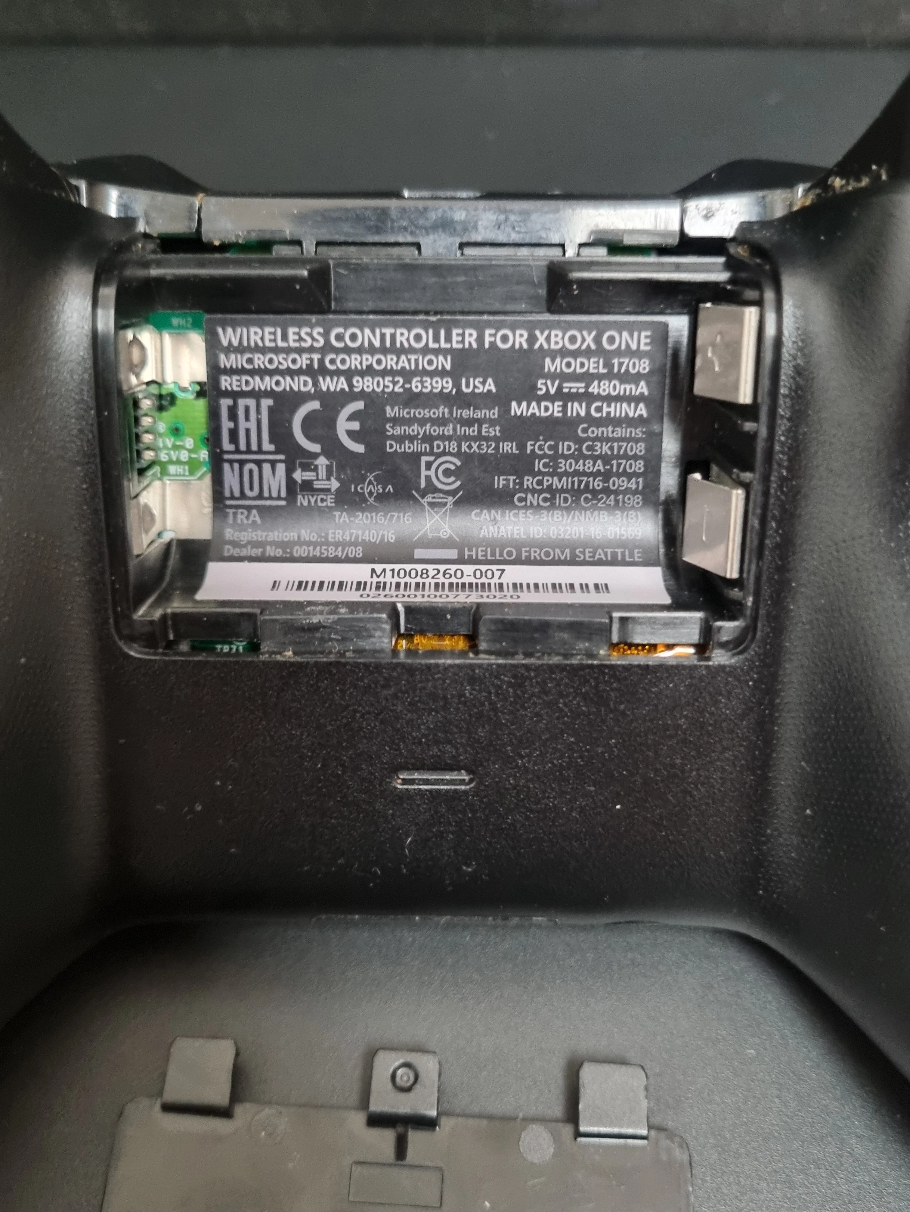 konsola-microsoft-xbox-one-x-1tb-dysk-wbudowana-pamiec-5179-352249