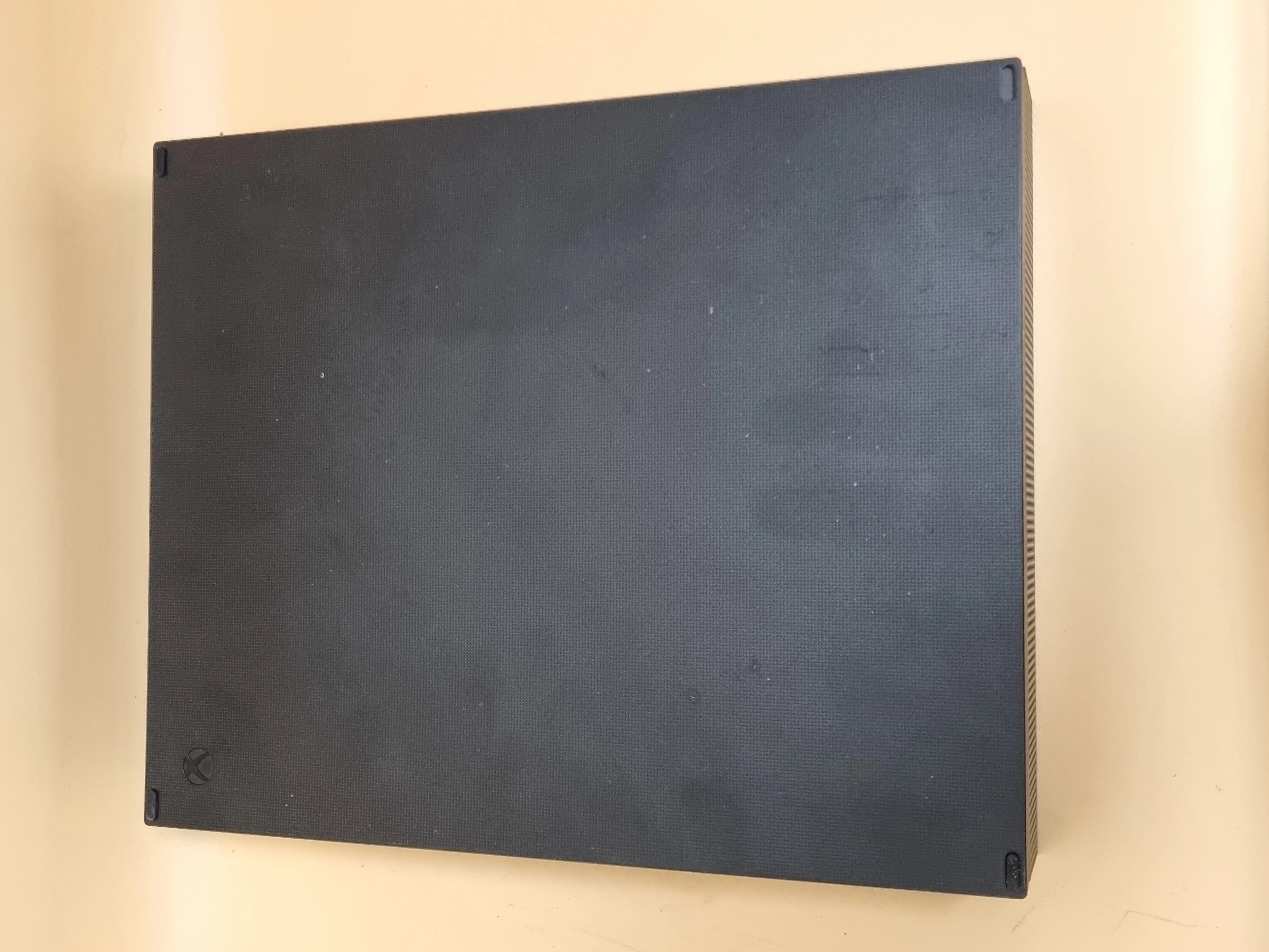 konsola-microsoft-xbox-one-x-1tb-wersja-konsoli-130591-225650