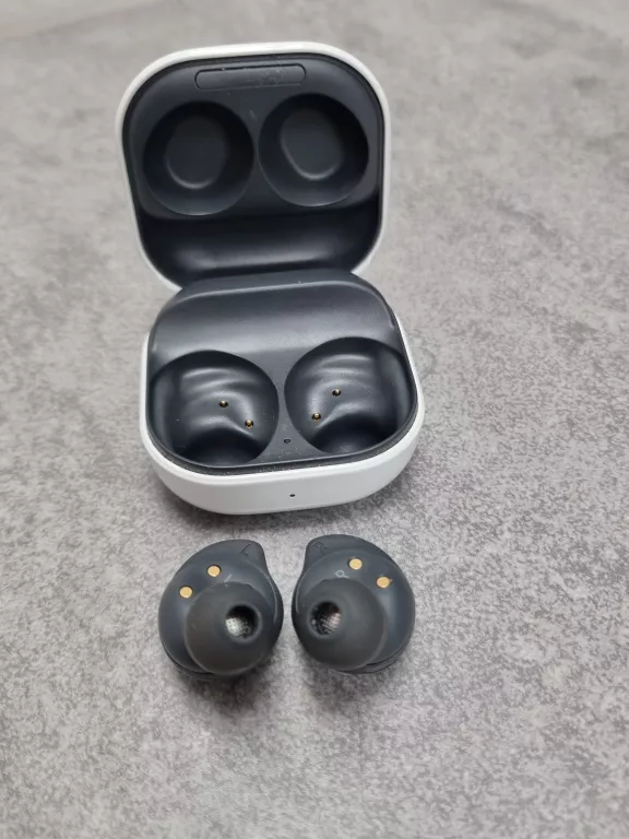 sluchawki-samsung-buds-fe-jozefczaka-4-bytom